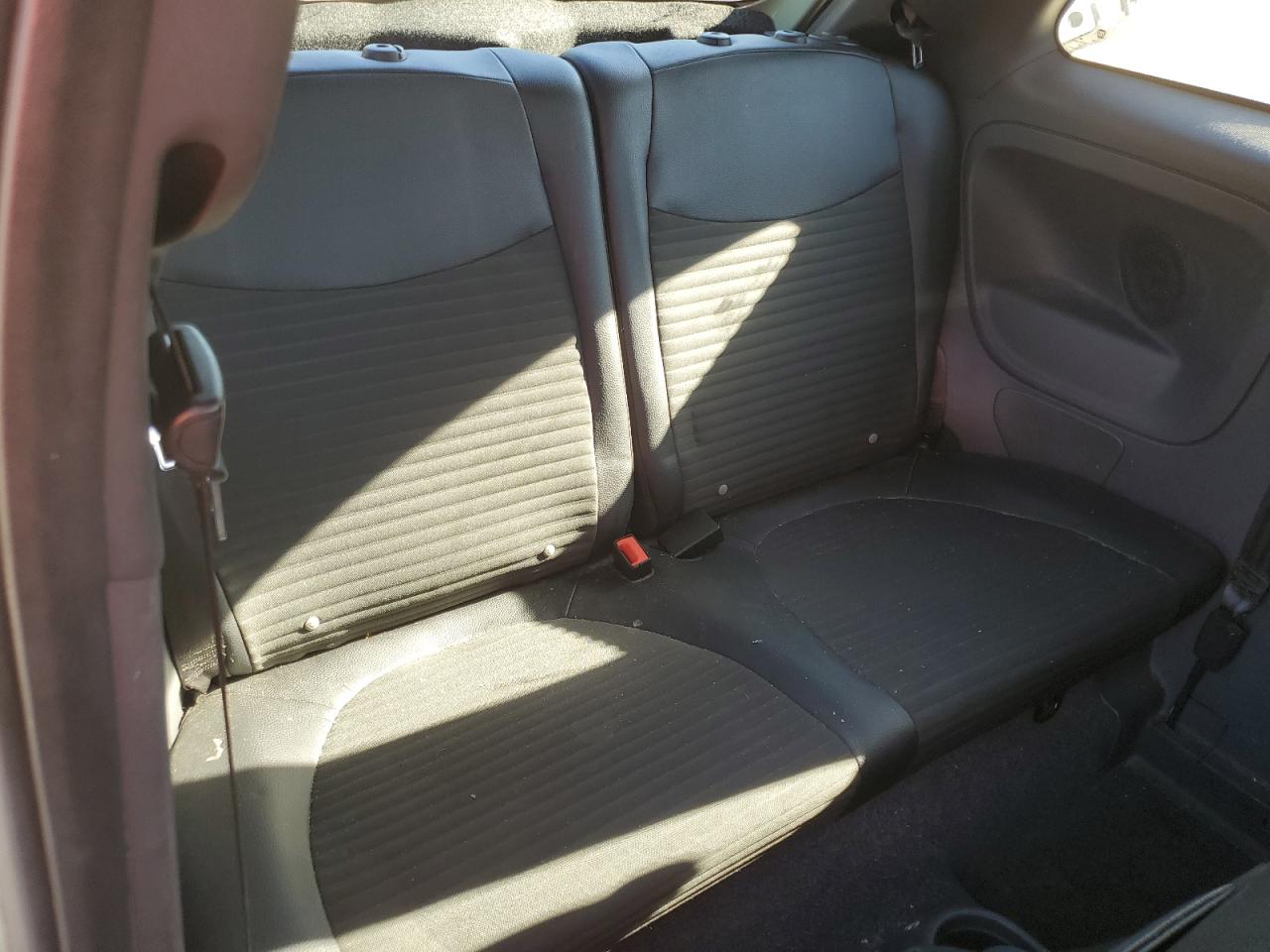 2015 Fiat 500 - Image 10