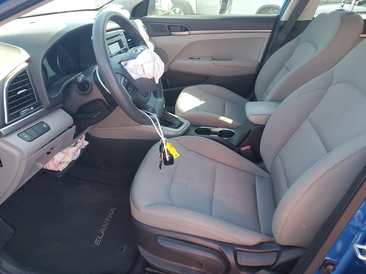 2018 Hyundai Elantra - Image 7