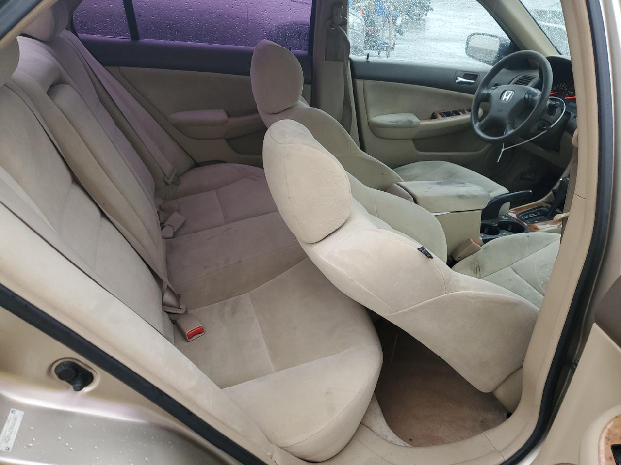 2004 Honda Accord - Image 10