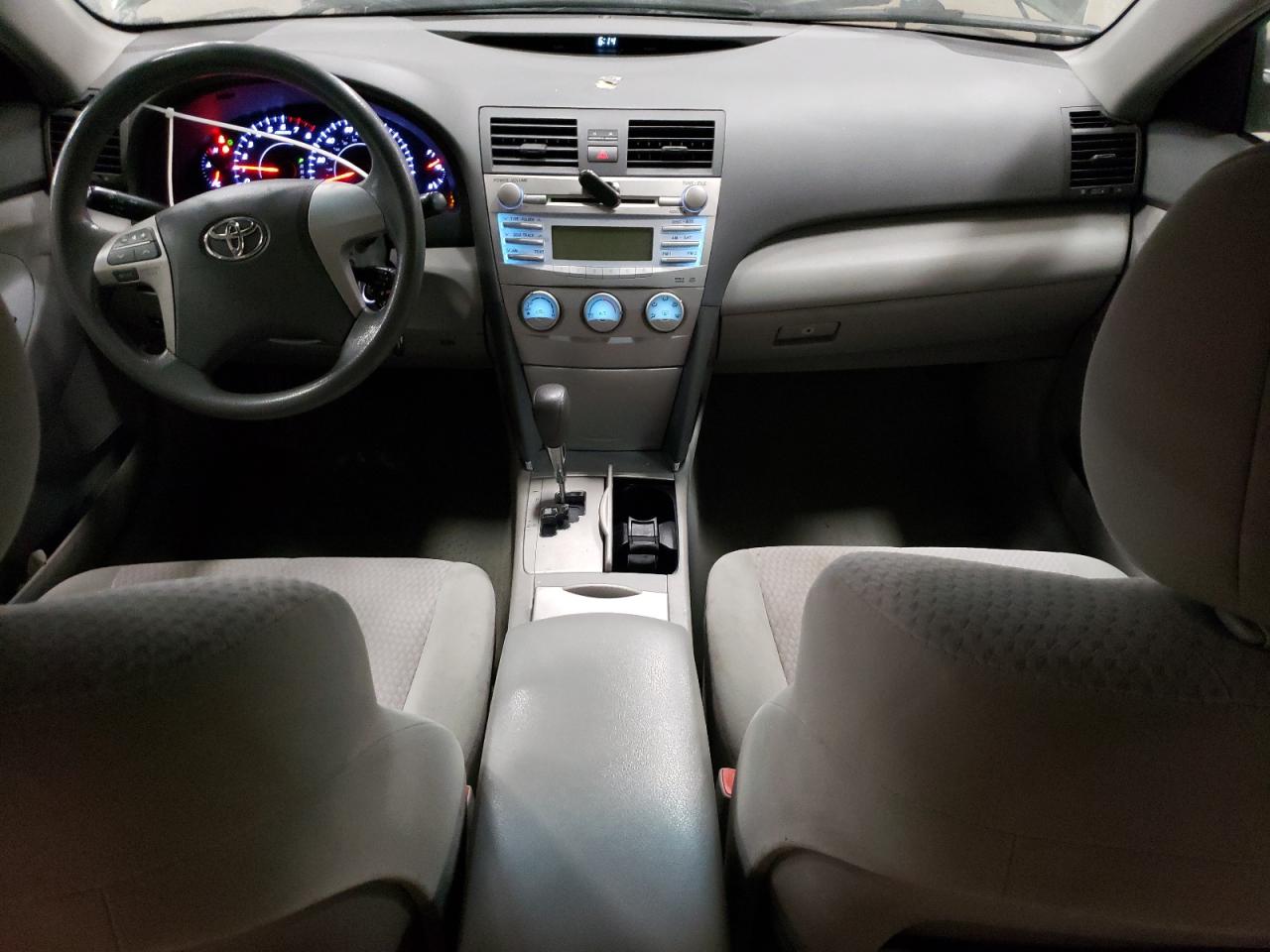 2011 Toyota Camry - Image 8