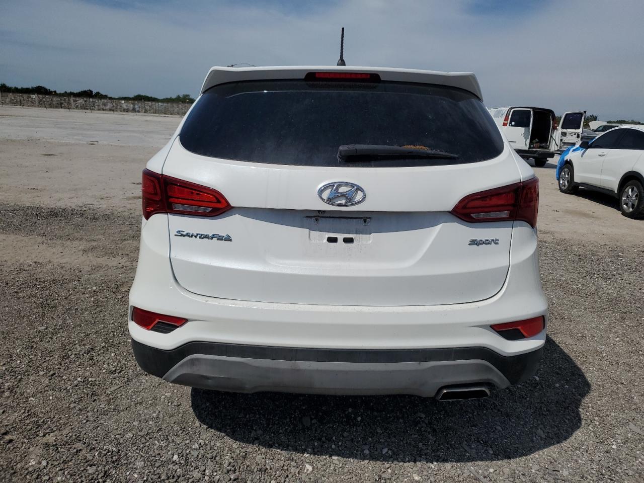 2018 Hyundai Santa Fe - Image 6