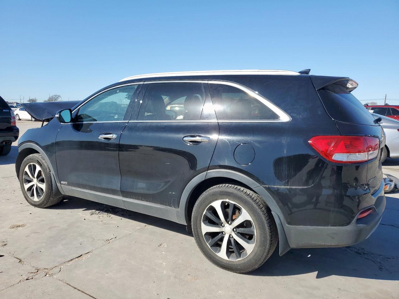 2016 Kia Sorento - Image 2