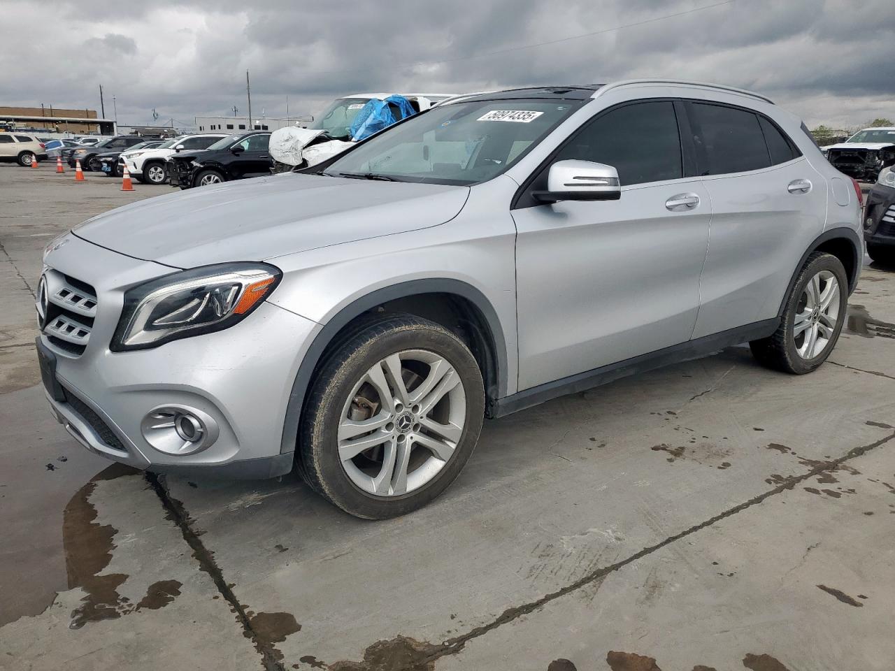 2020 Mercedes-Benz Gla 250 for Sale in Grand Prairie, TX - Hail