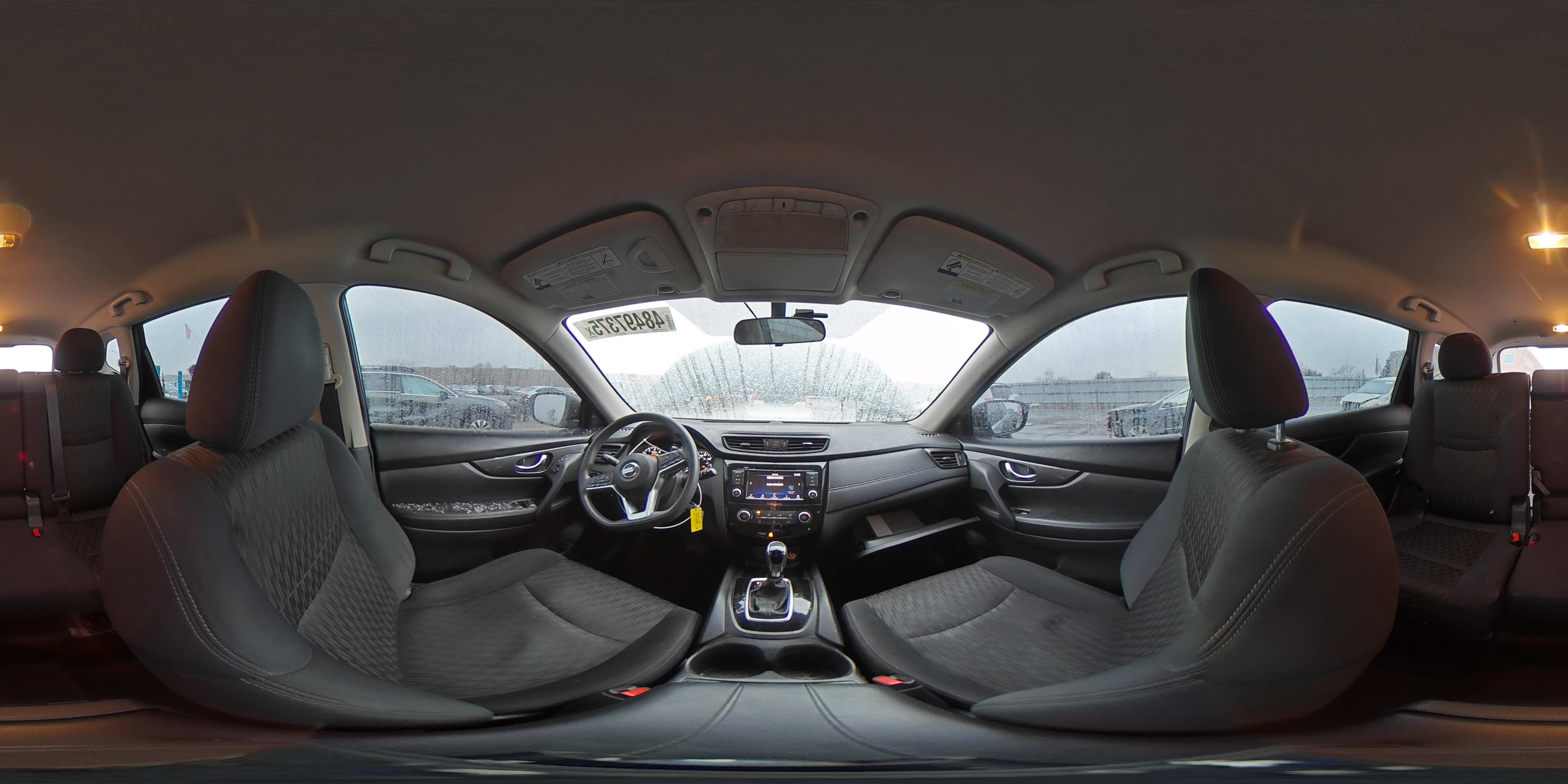 2018 Nissan Rogue - Image 16