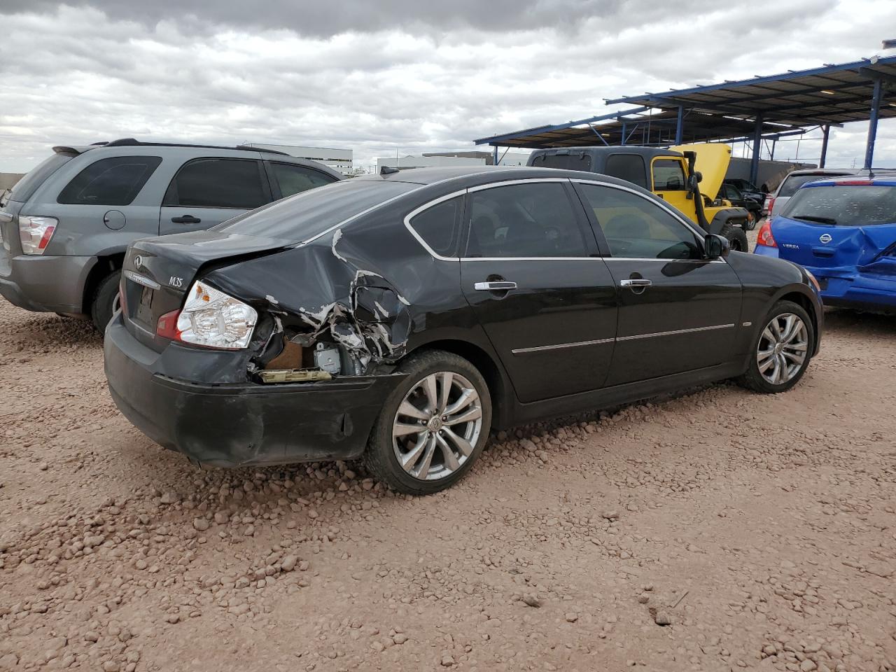2010 Infiniti M - Image 3