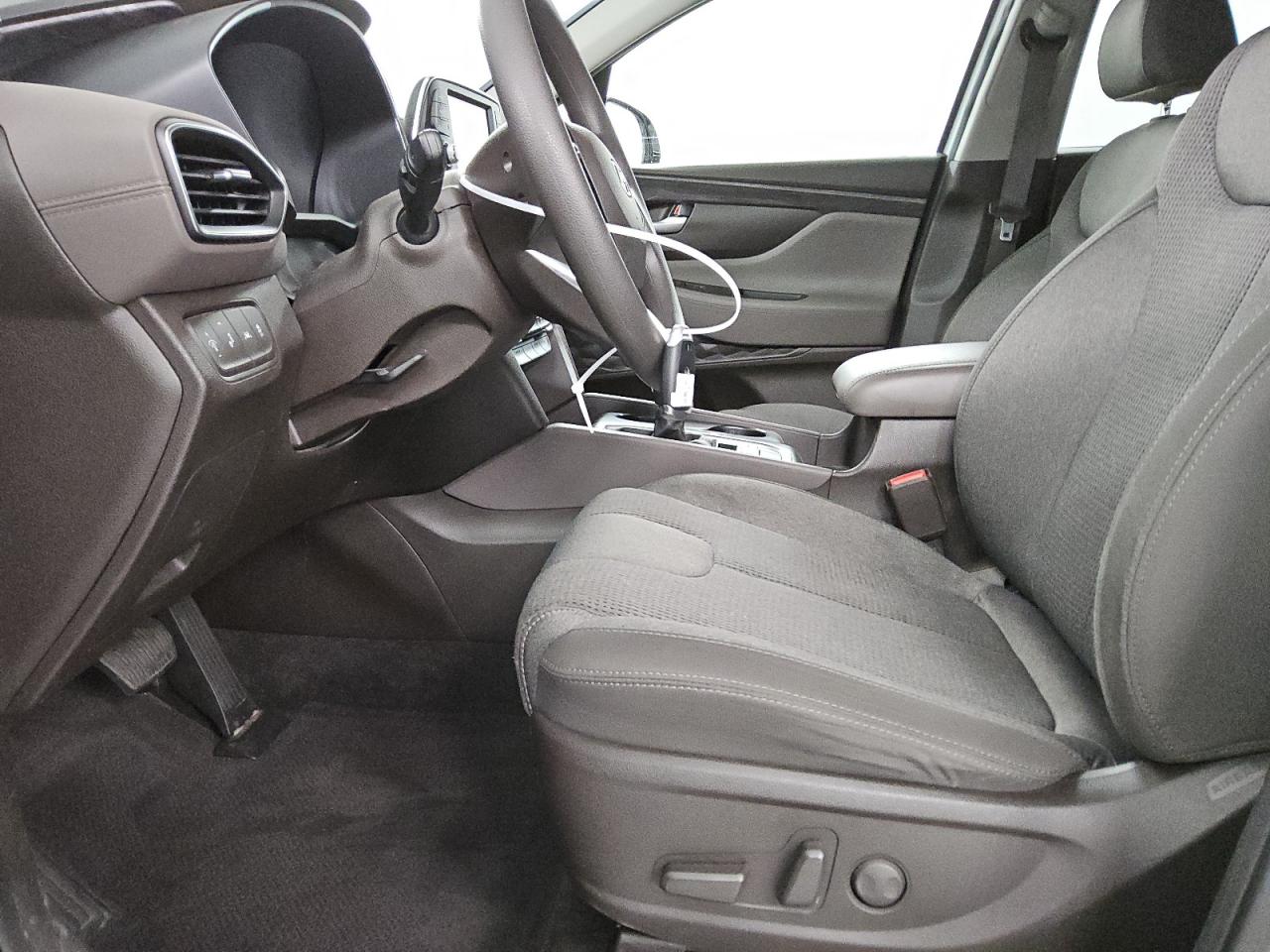 2020 Hyundai Santa Fe - Image 7