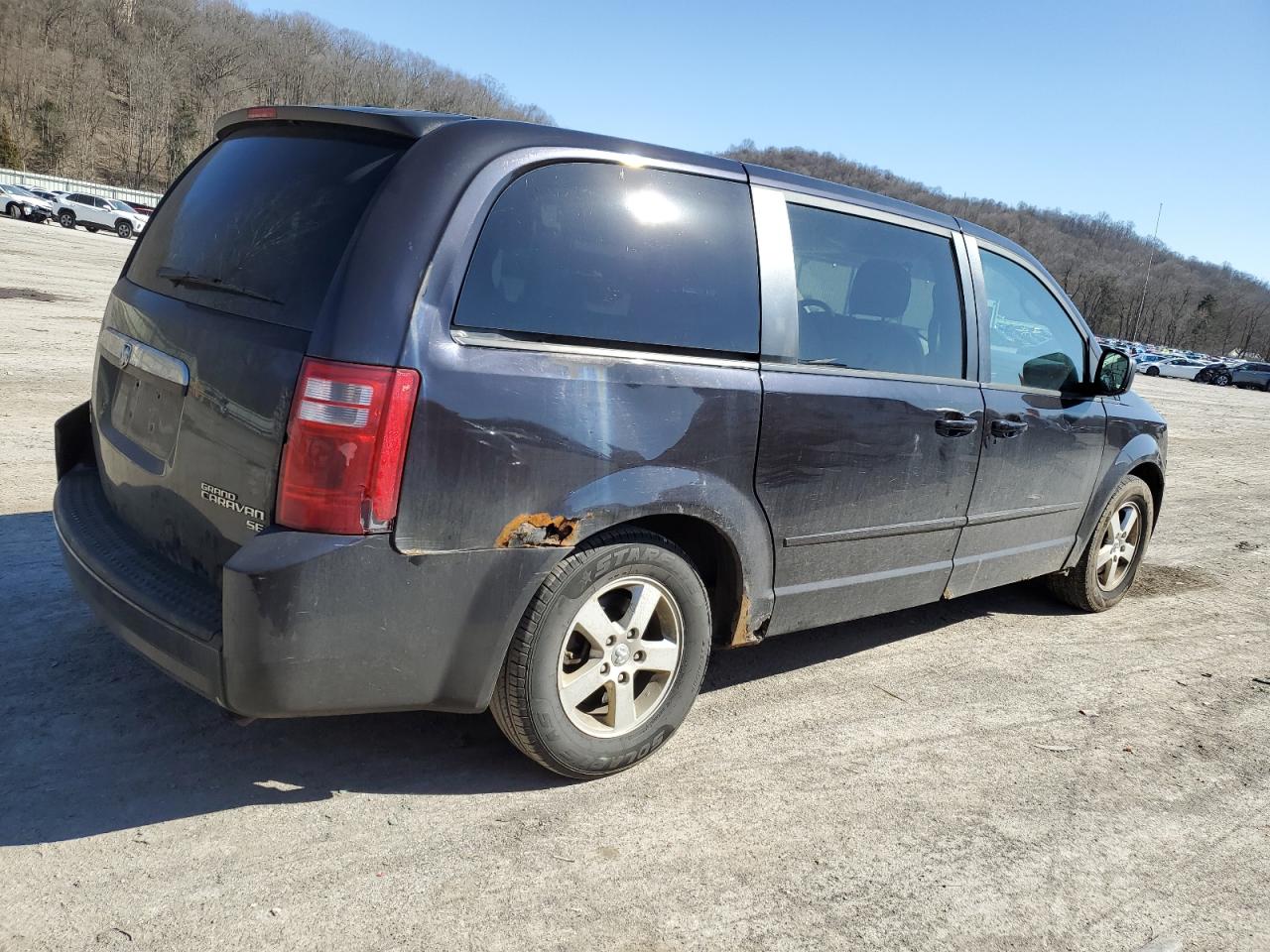 2010 Dodge Caravan - Image 3