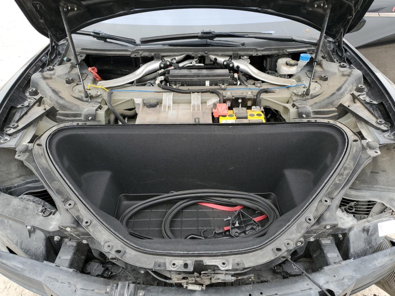 Фото: 5YJSA1E25HF229423 - 11