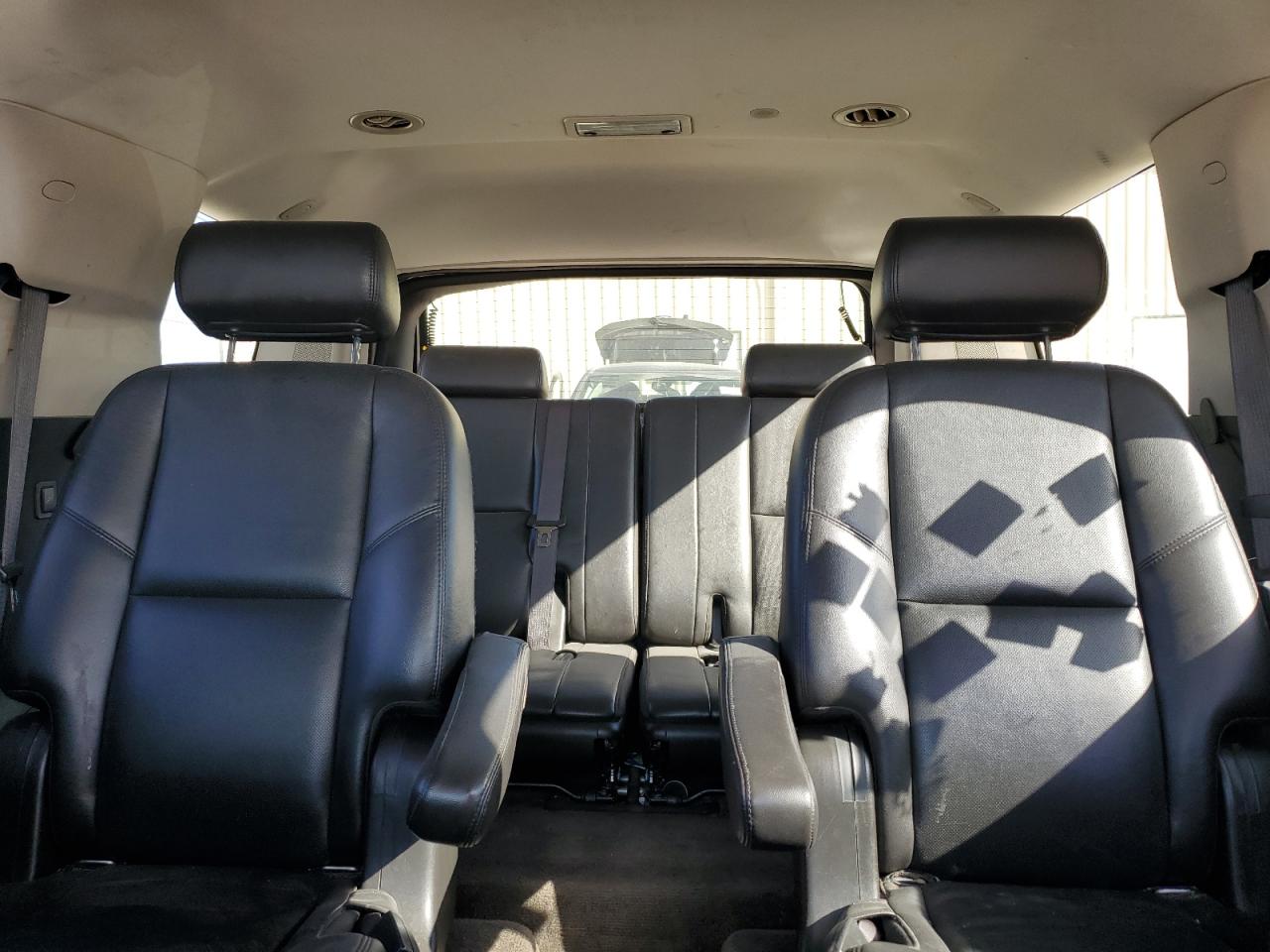 2009 Chevrolet Tahoe - Image 10