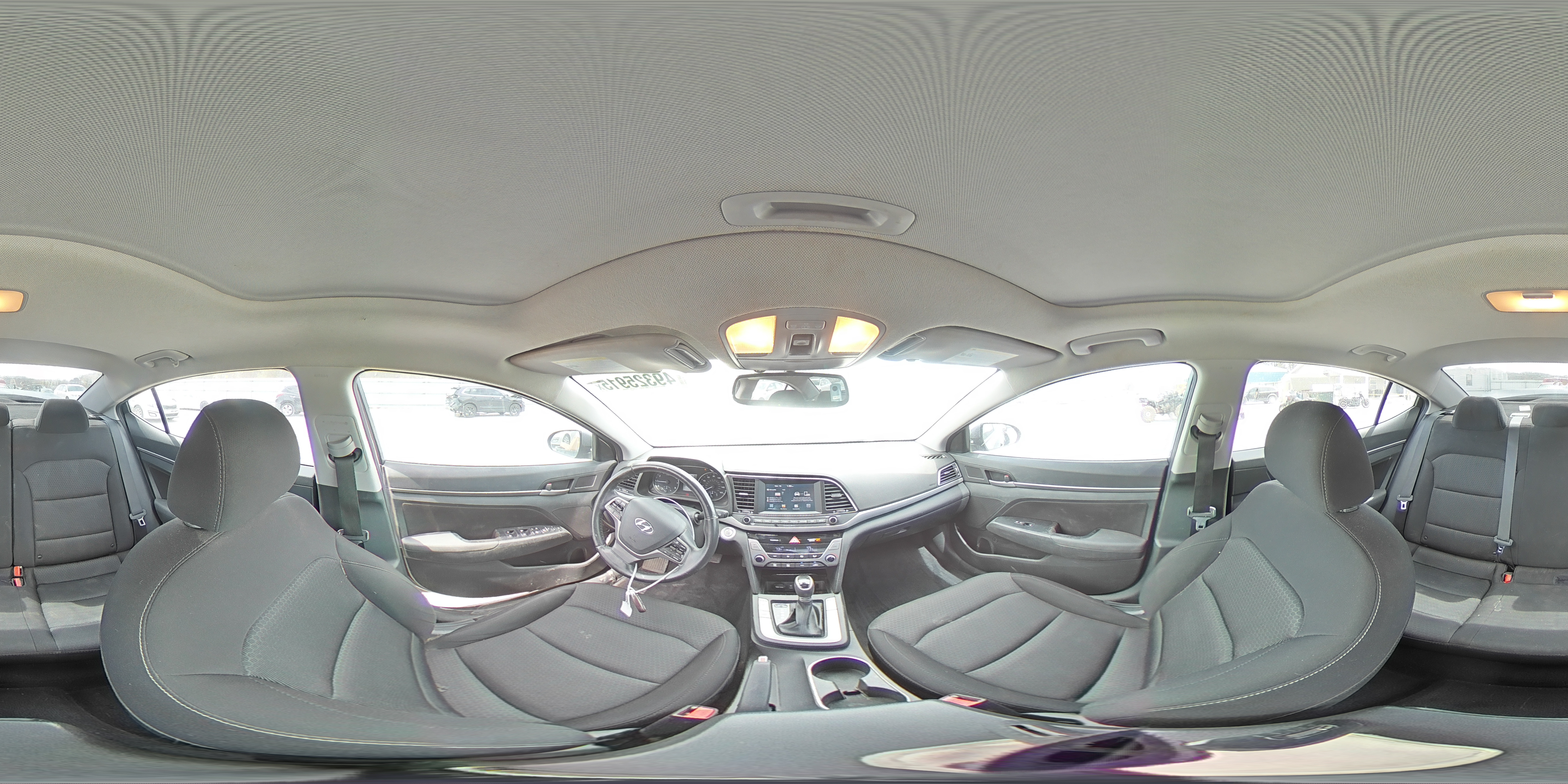 2018 Hyundai Elantra - Image 12