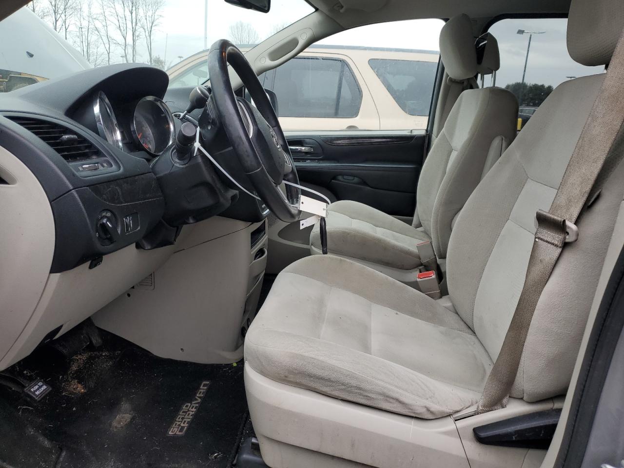 2015 Dodge Caravan - Image 7
