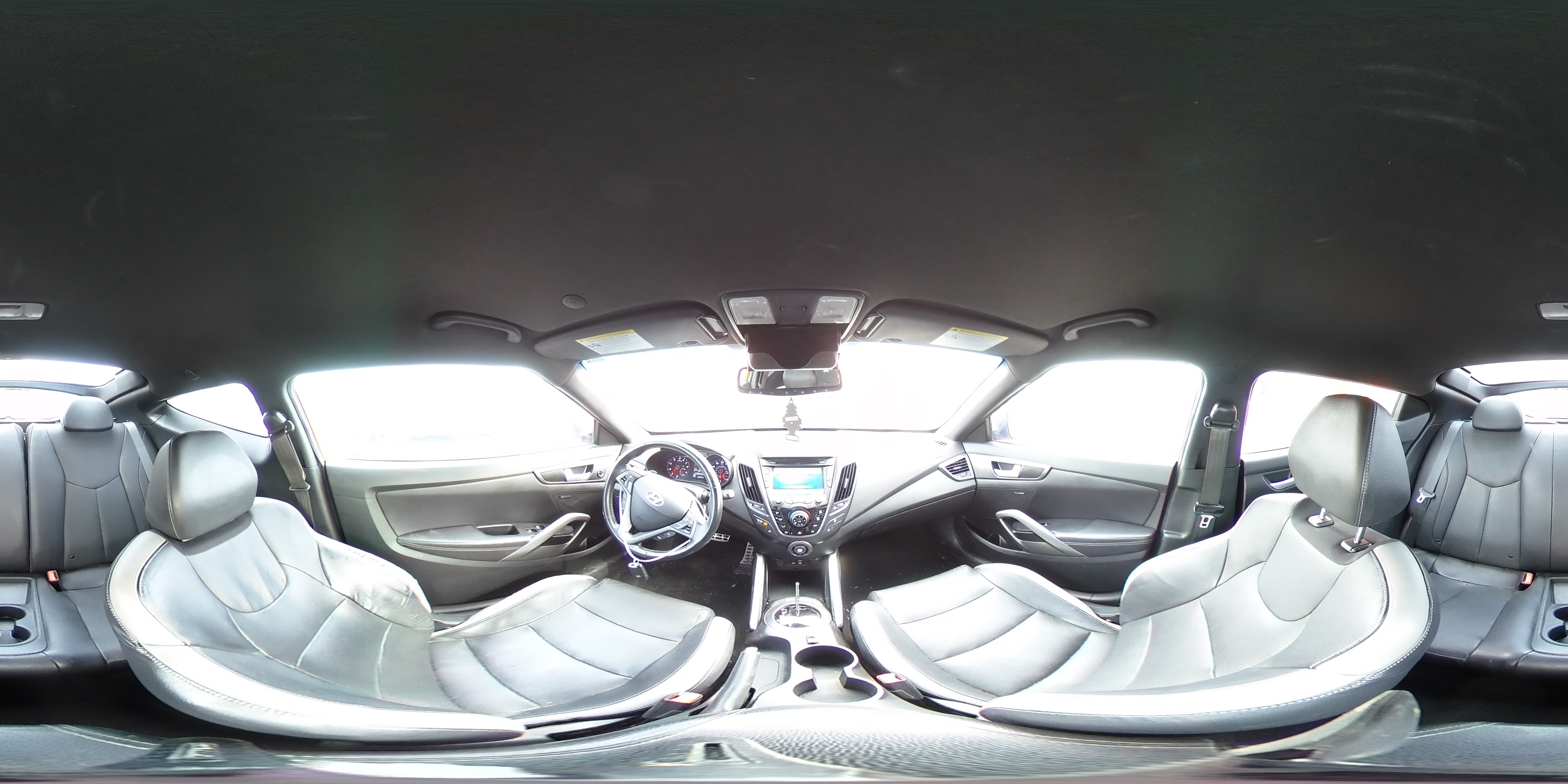2016 Hyundai Veloster - Image 12