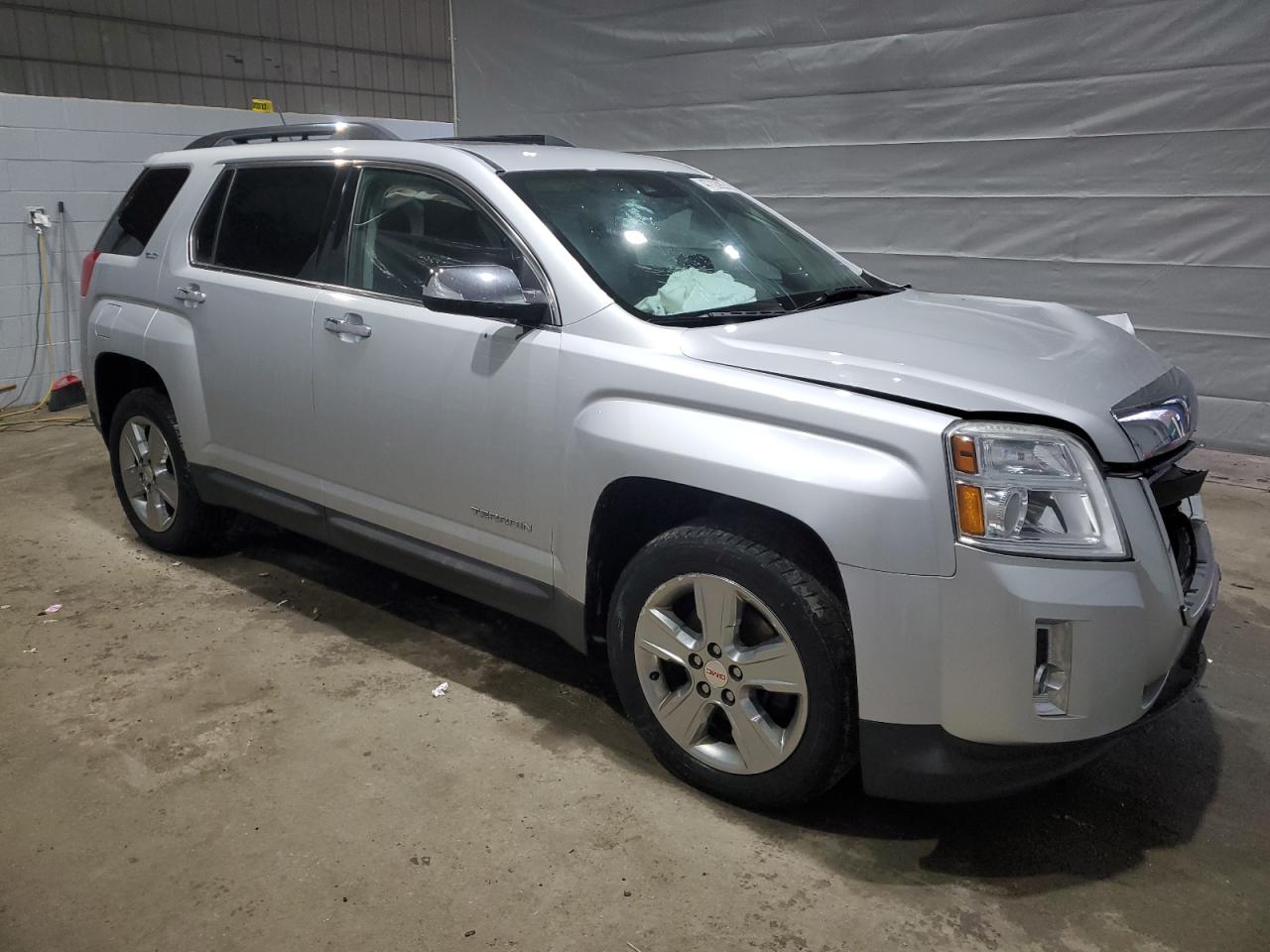 2015 GMC Terrain - Image 4