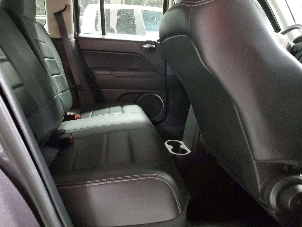 2016 Jeep Liberty (Patriot) - Image 10