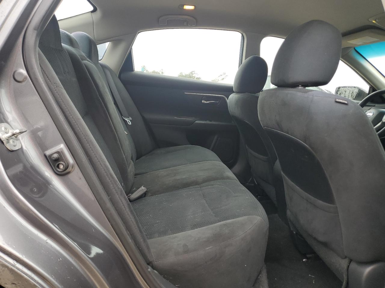 2015 Nissan Altima - Image 10