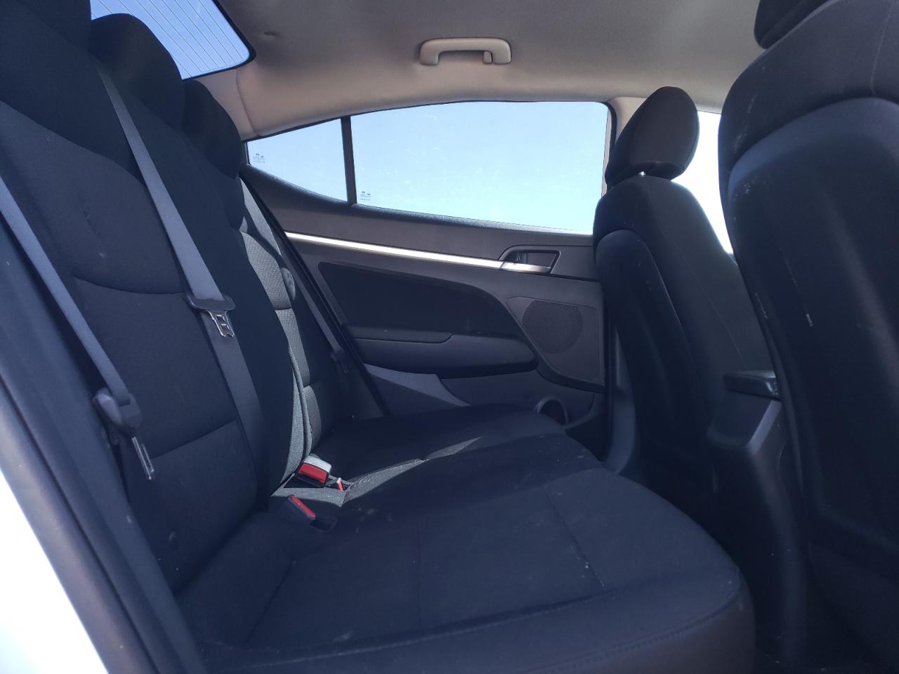 2020 Hyundai Elantra - Image 10