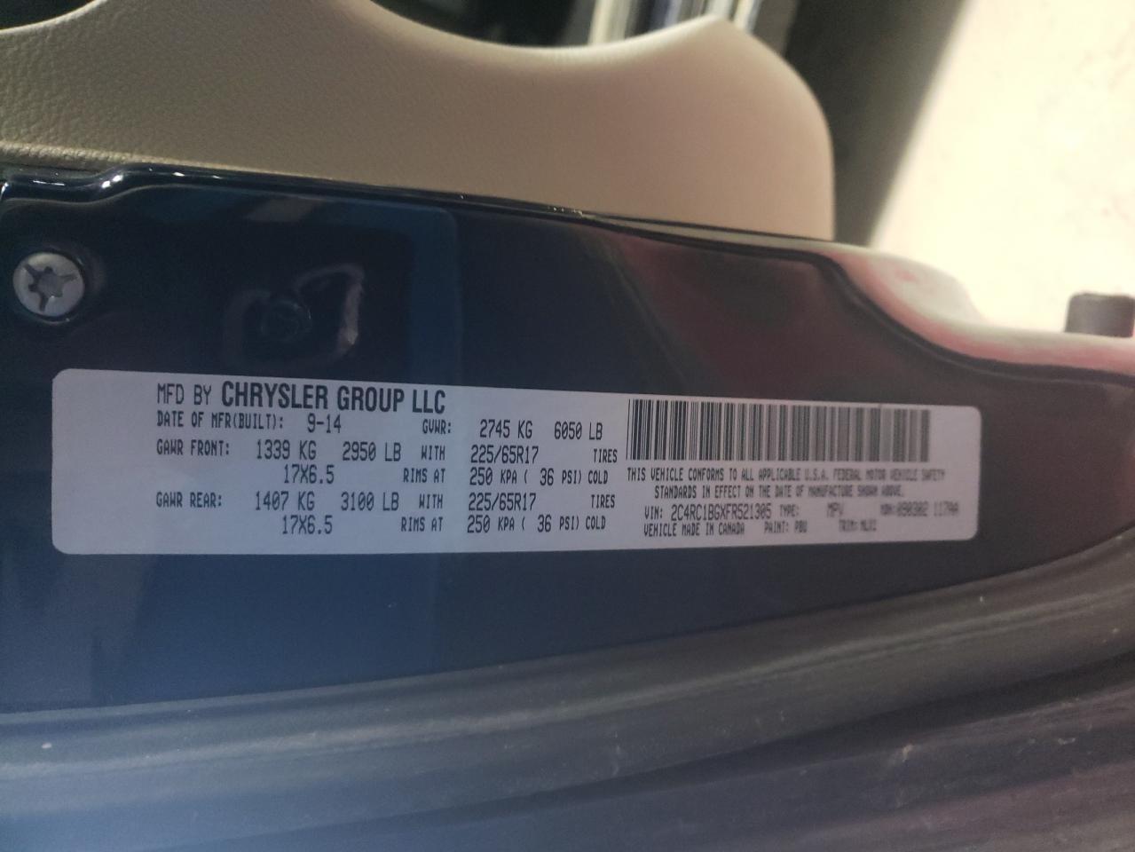 2015 Chrysler Town & Country - Image 14