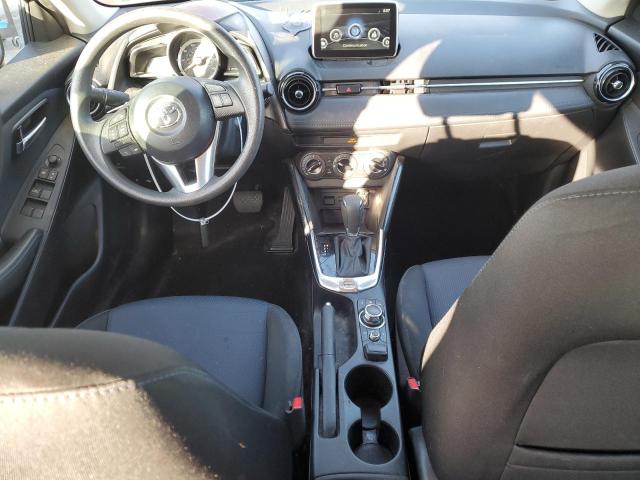  TOYOTA YARIS 2017 Czerwony