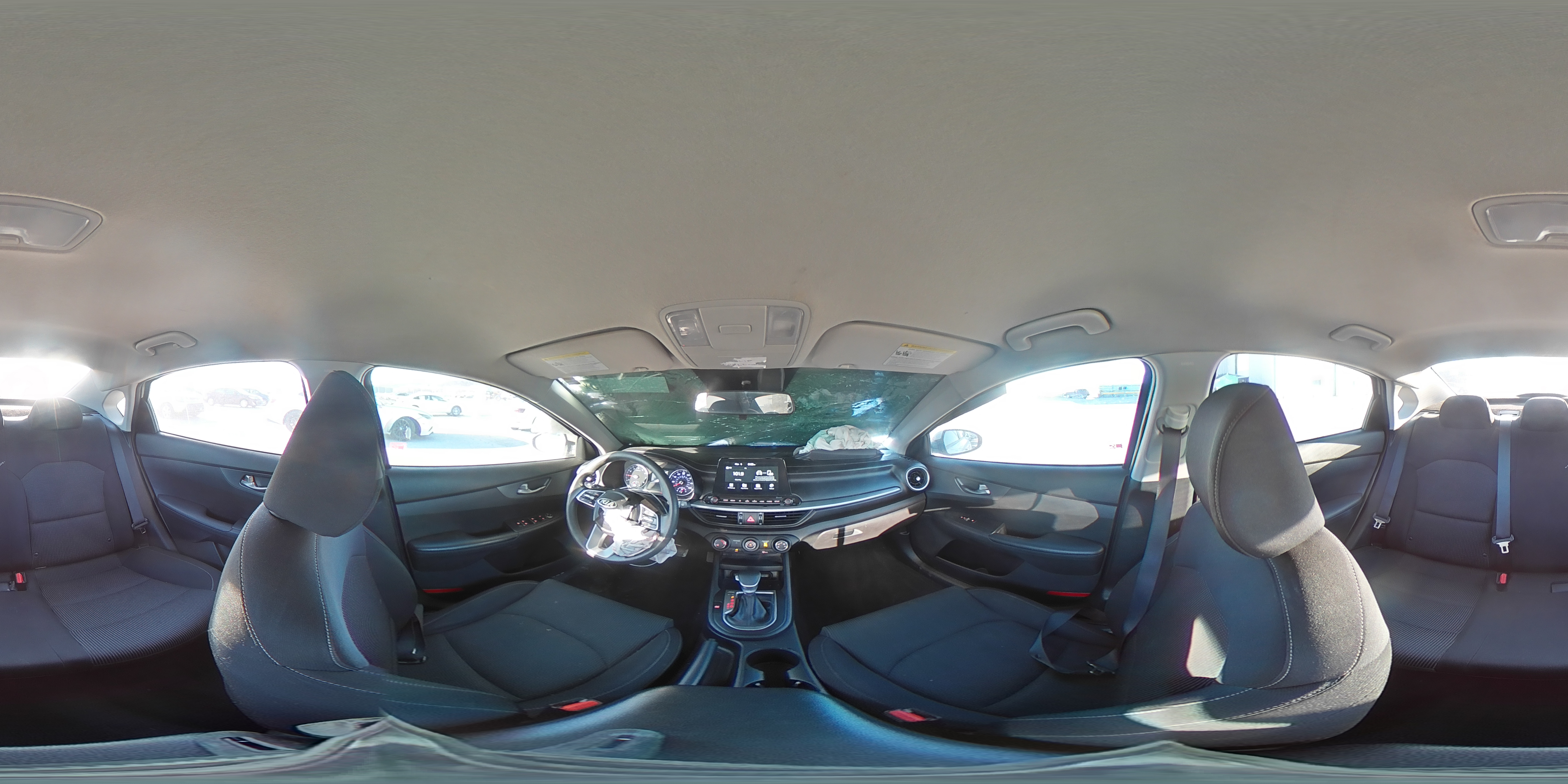 2021 Kia Forte - Image 12