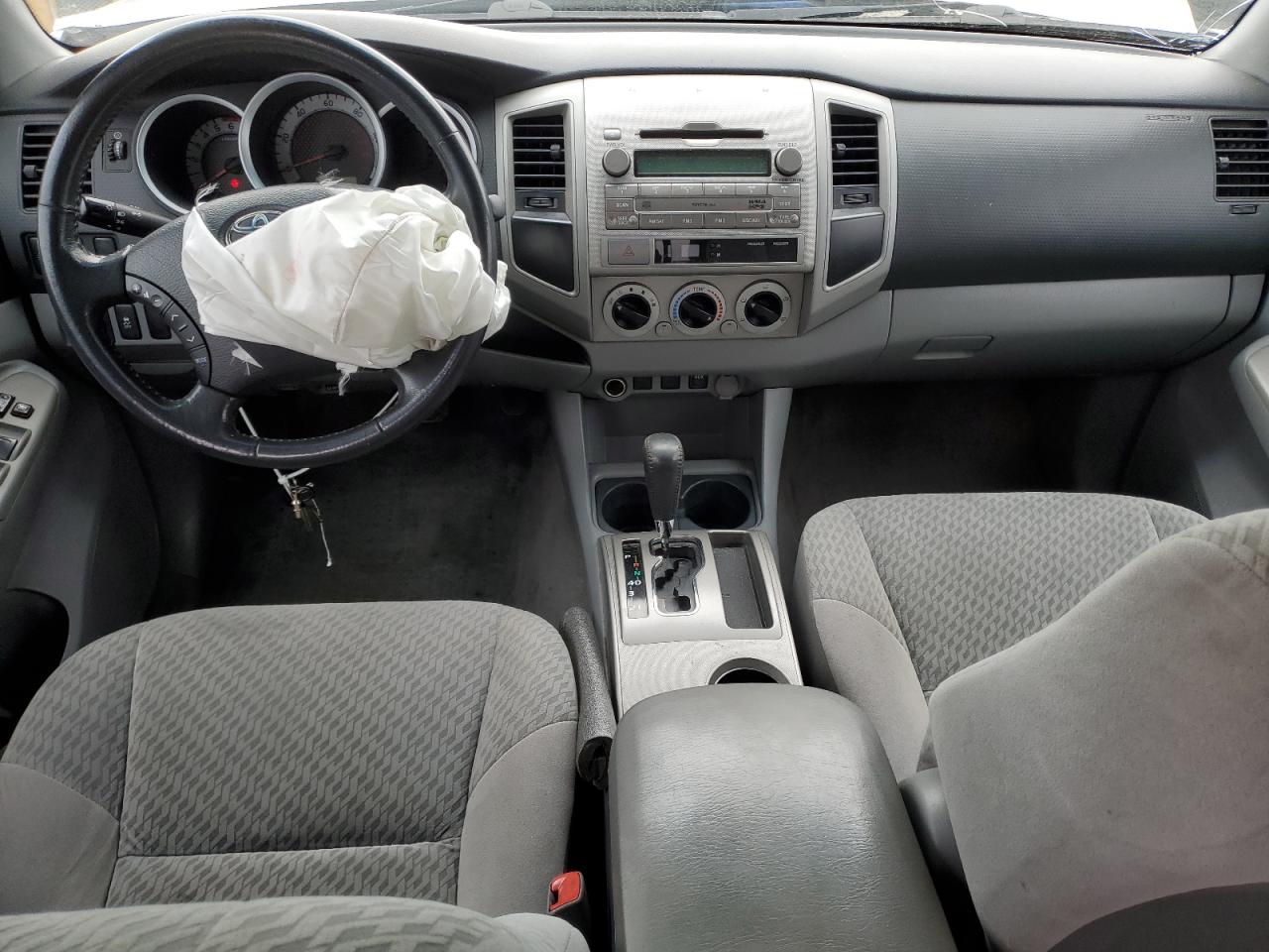 2011 Toyota Tacoma - Image 8