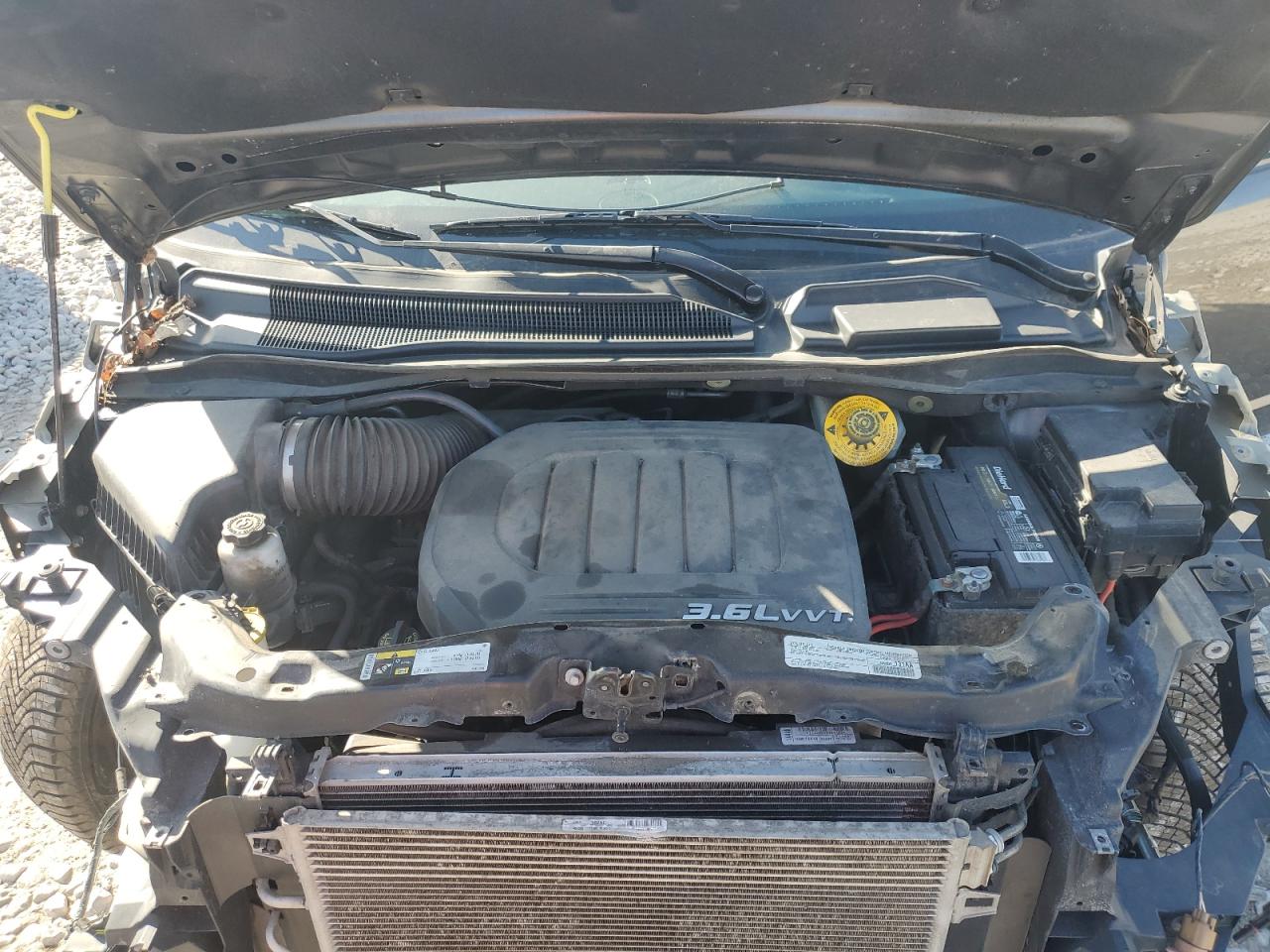 2018 Dodge Caravan - Image 12