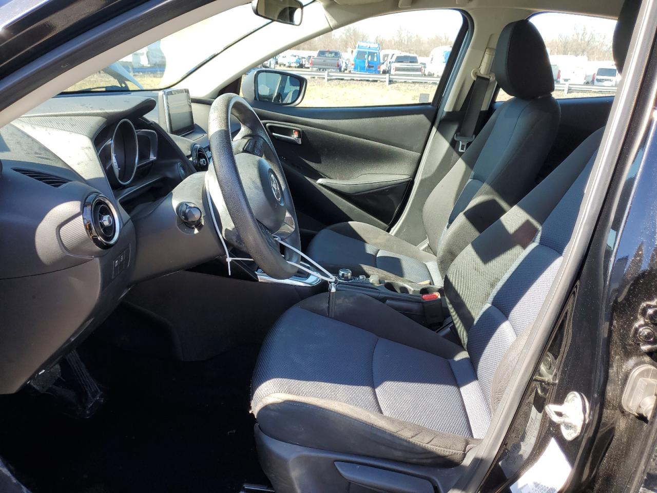 2017 Toyota Yaris - Image 7