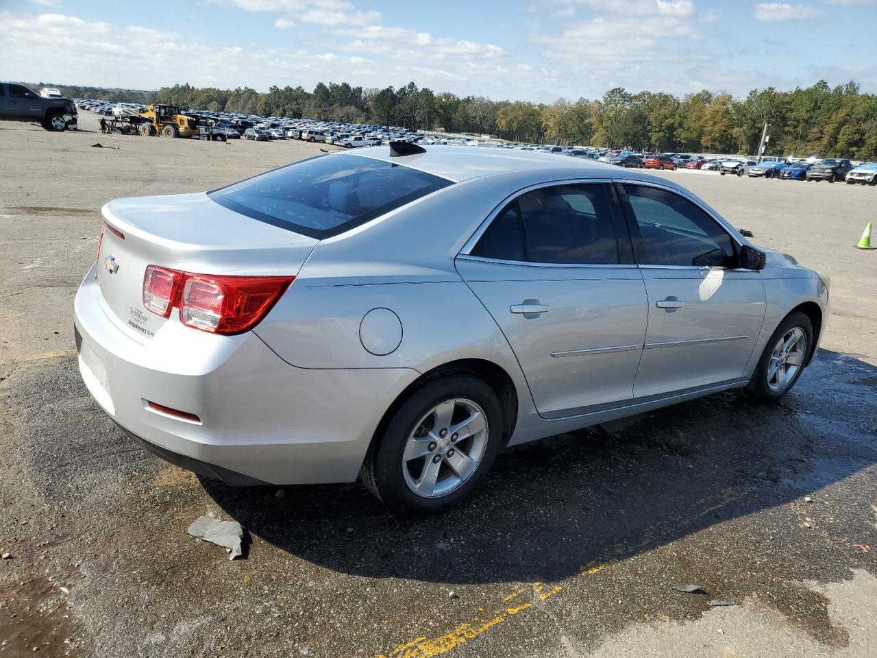 2015 Chevrolet Malibu - Image 3