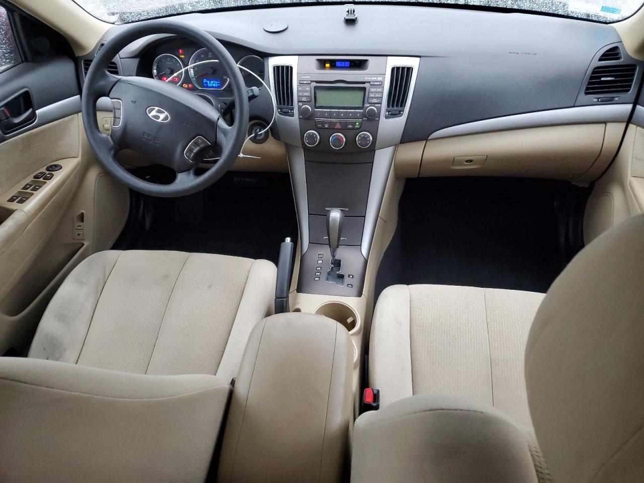 2010 Hyundai Sonata - Image 8