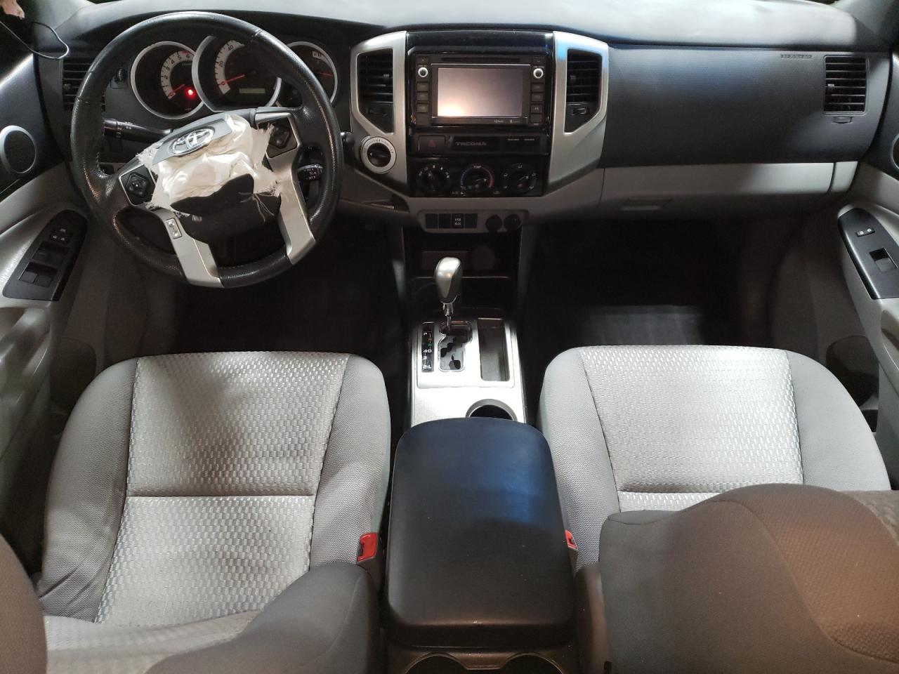 2015 Toyota Tacoma - Image 8