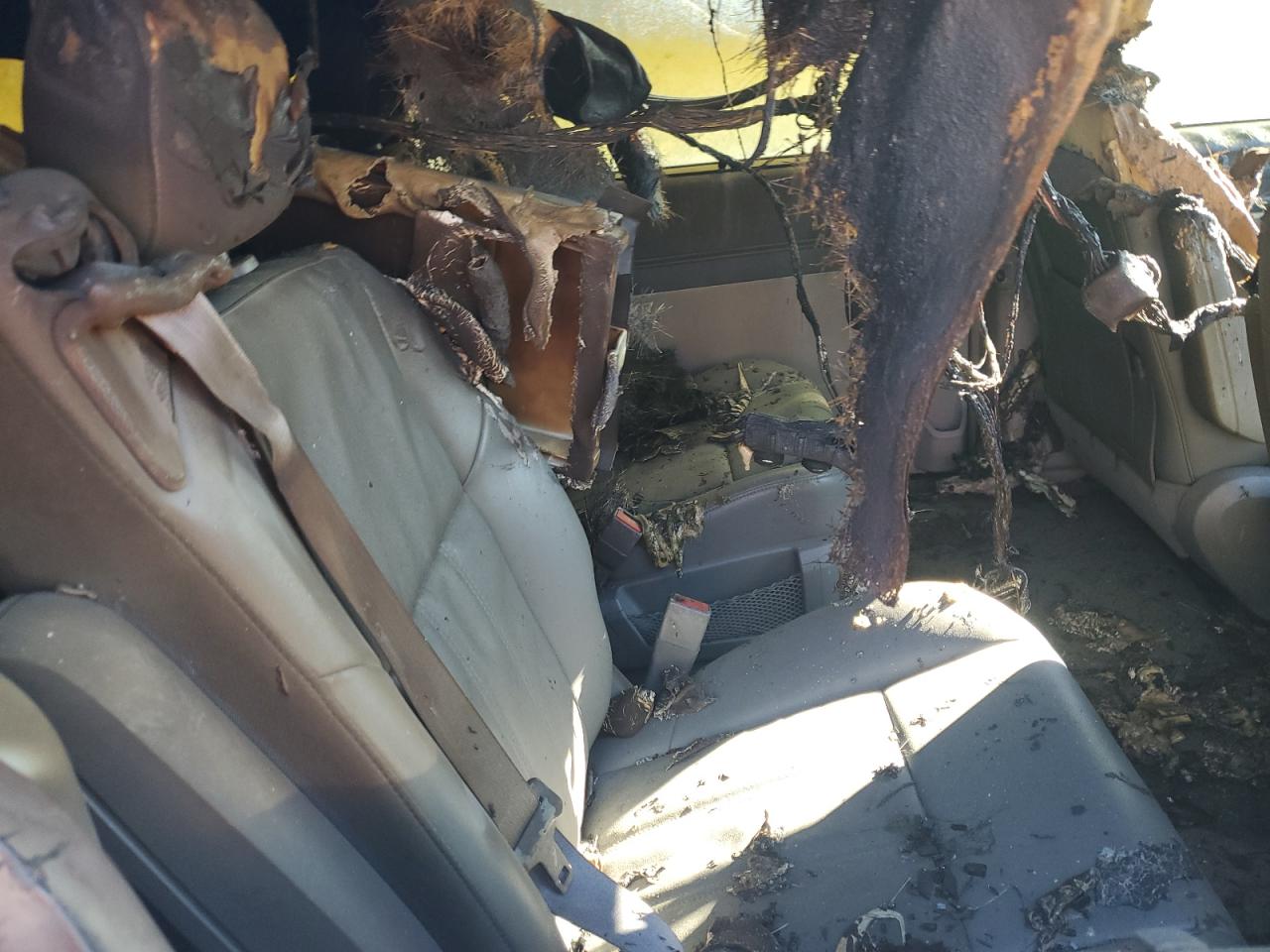 2008 Chrysler Town & Country - Image 10