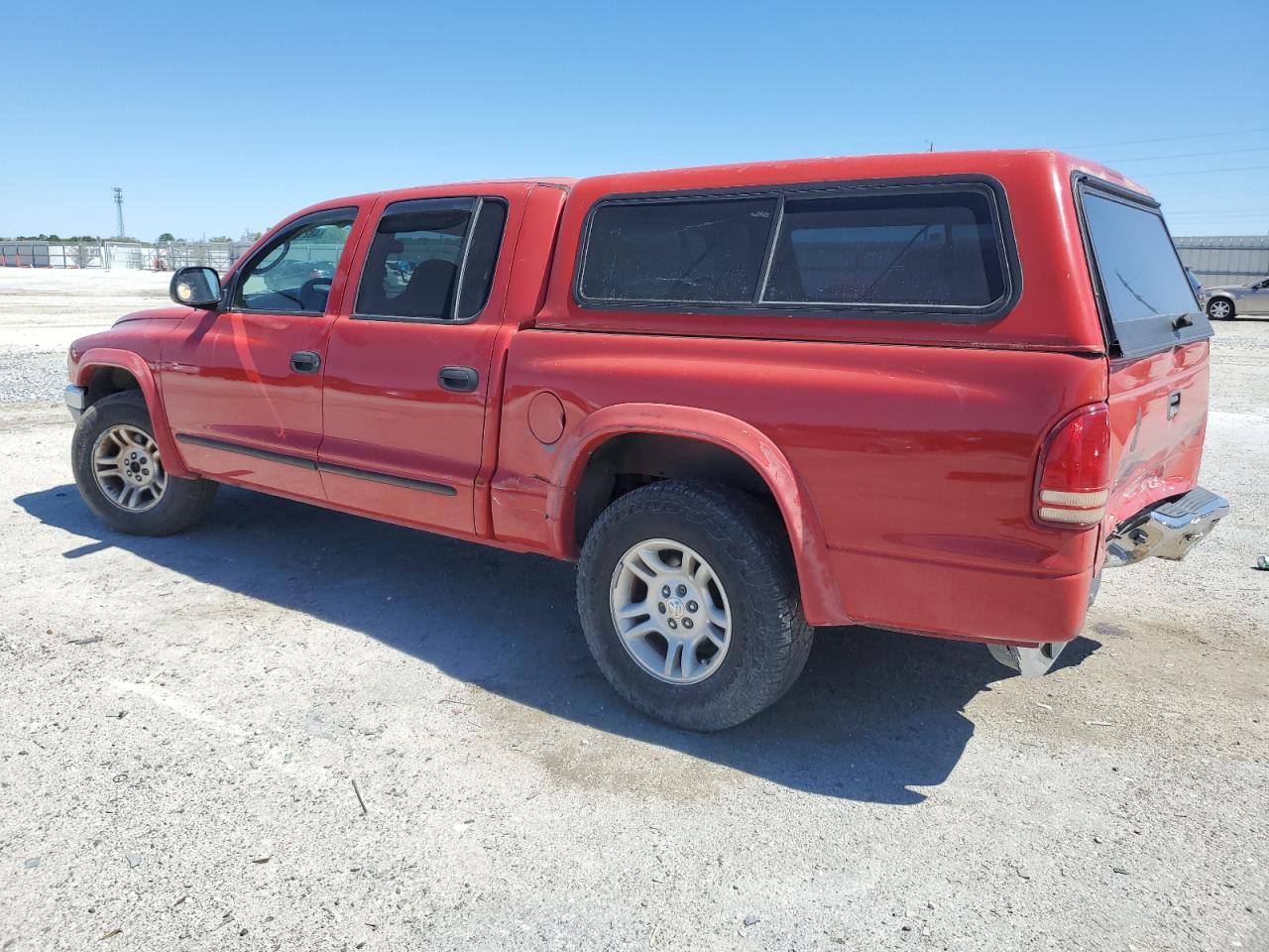 2004 Dodge Dakota - Image 2