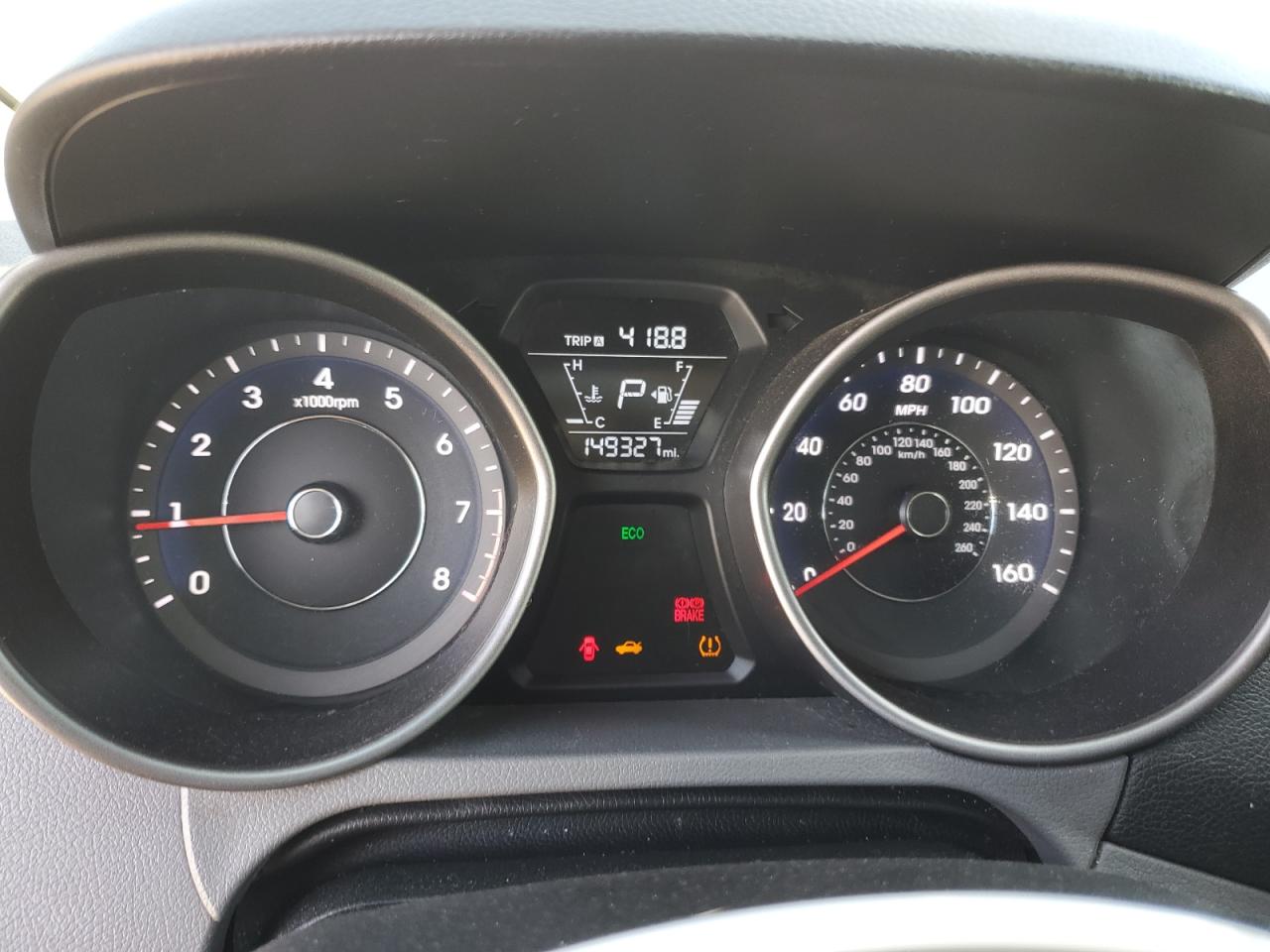 2015 Hyundai Elantra - Image 9