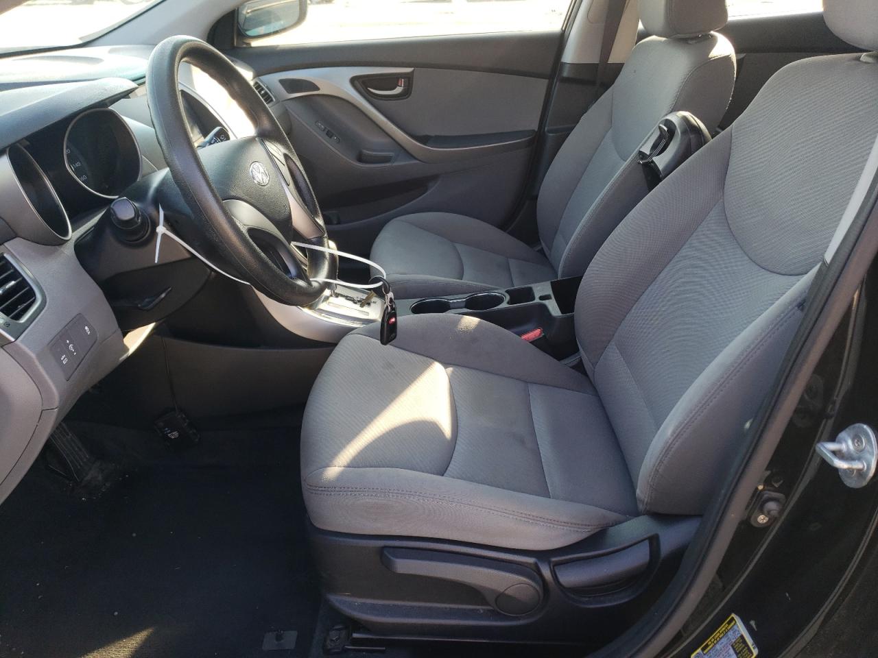 2013 Hyundai Elantra - Image 7