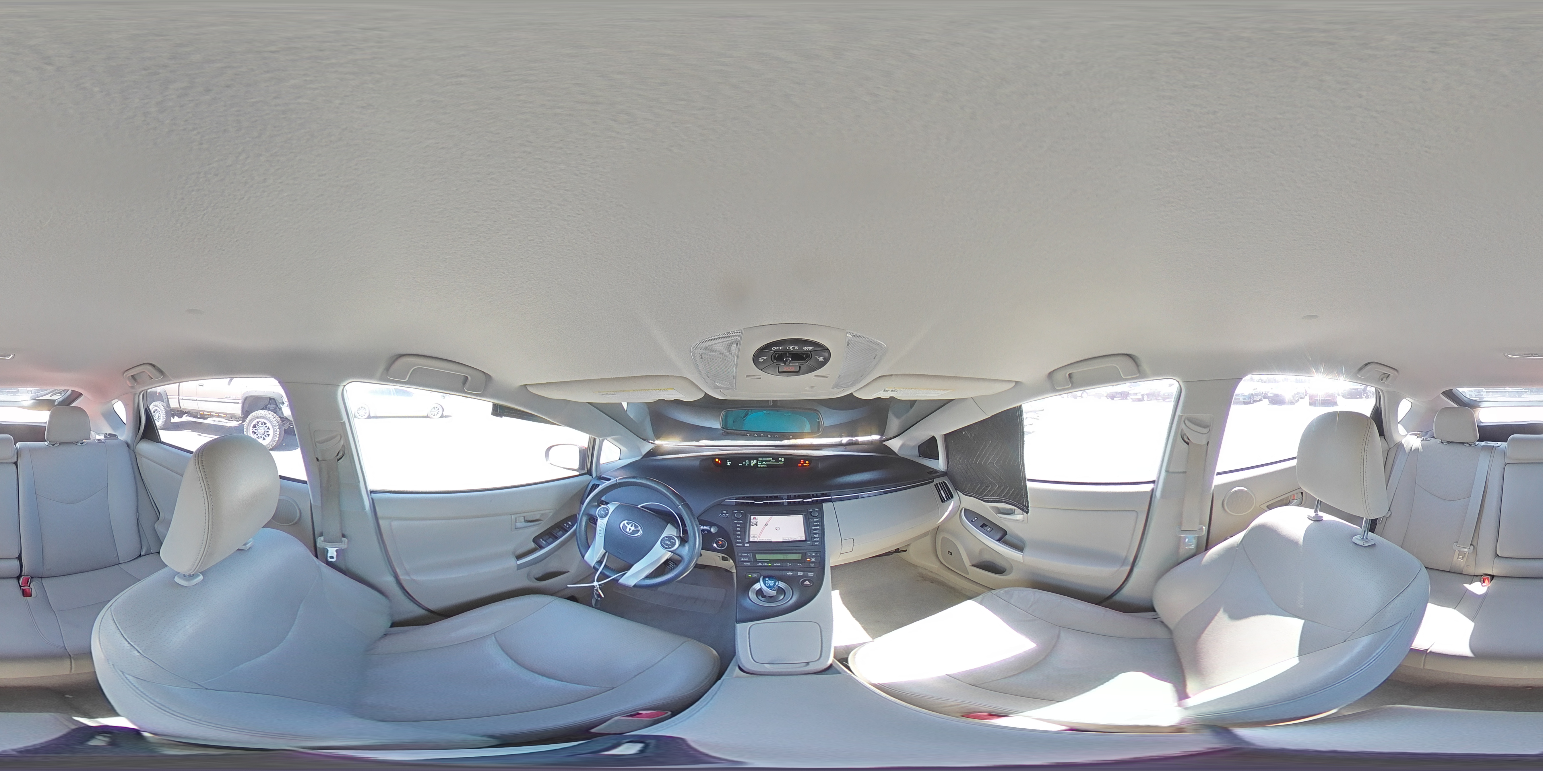 2010 Toyota Prius - Image 13