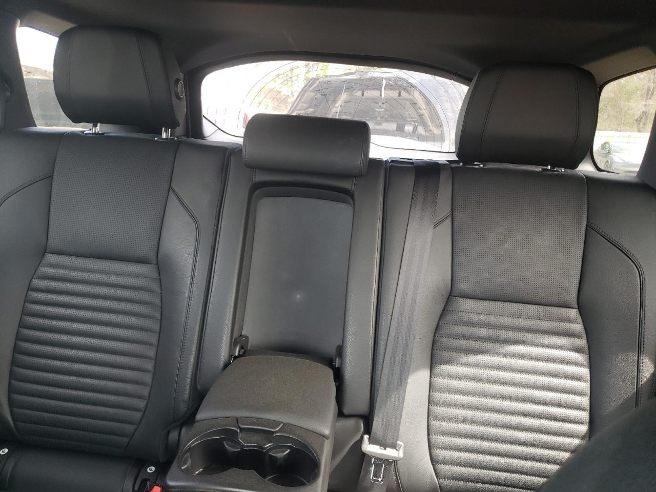 2020 Land Rover Discovery - Image 10