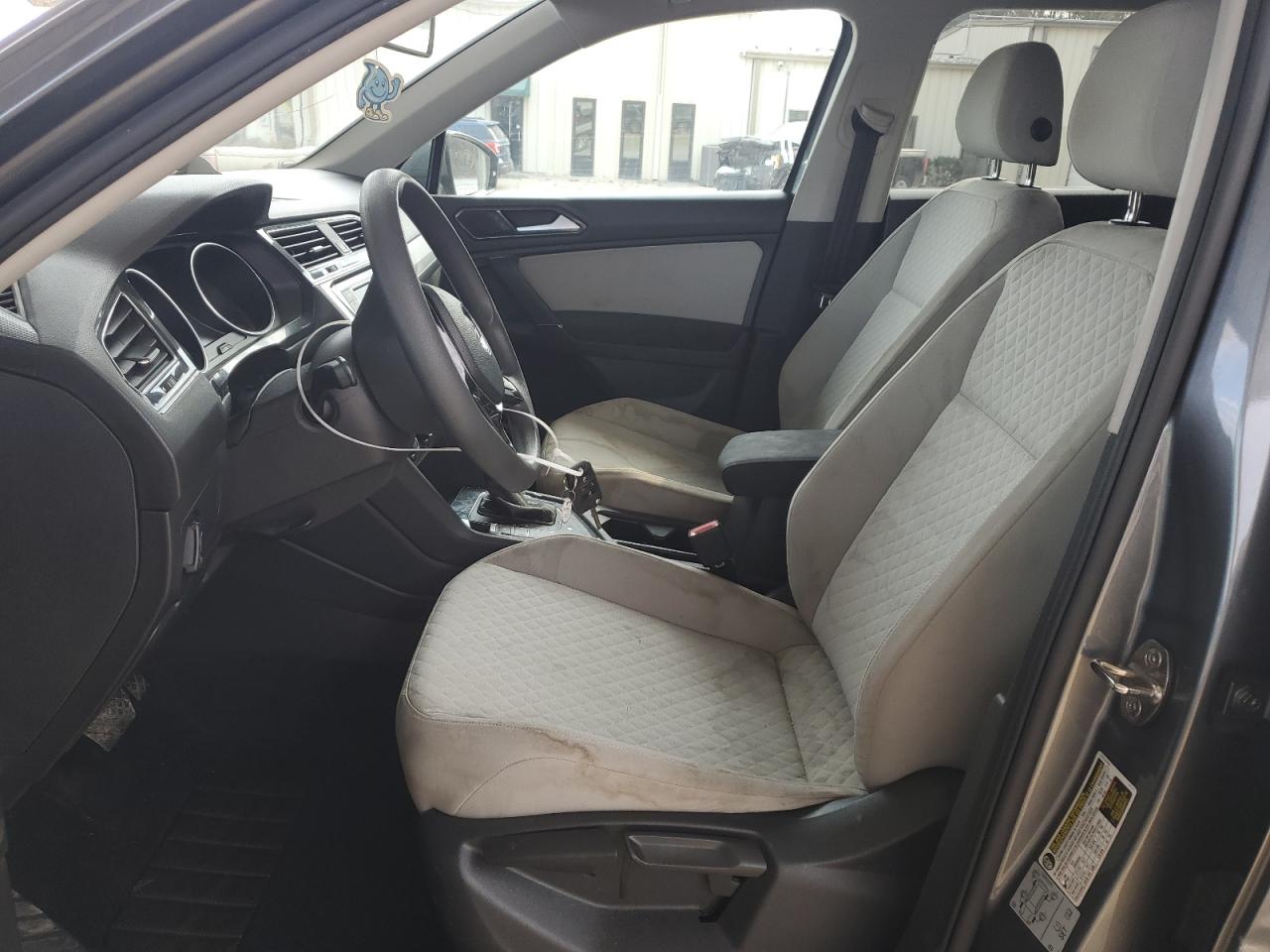 2018 Volkswagen Tiguan - Image 7