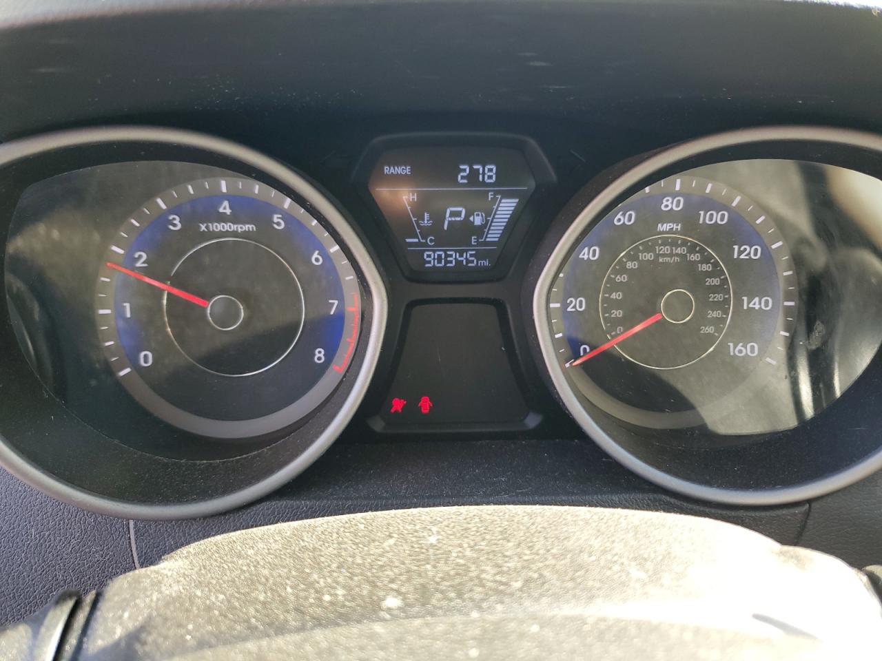 2016 Hyundai Elantra - Image 9