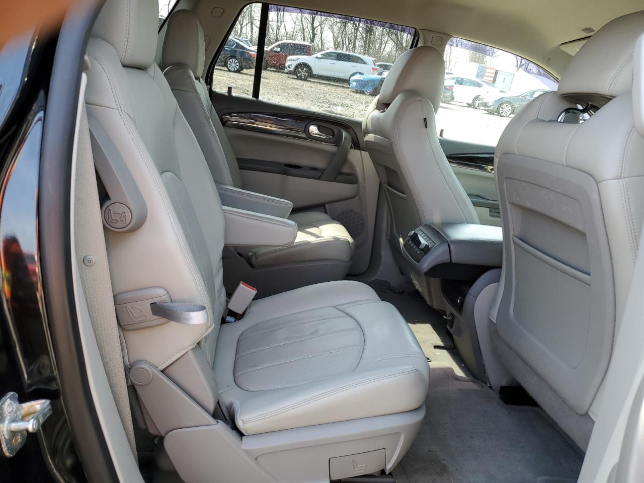 2015 Buick Enclave - Image 11