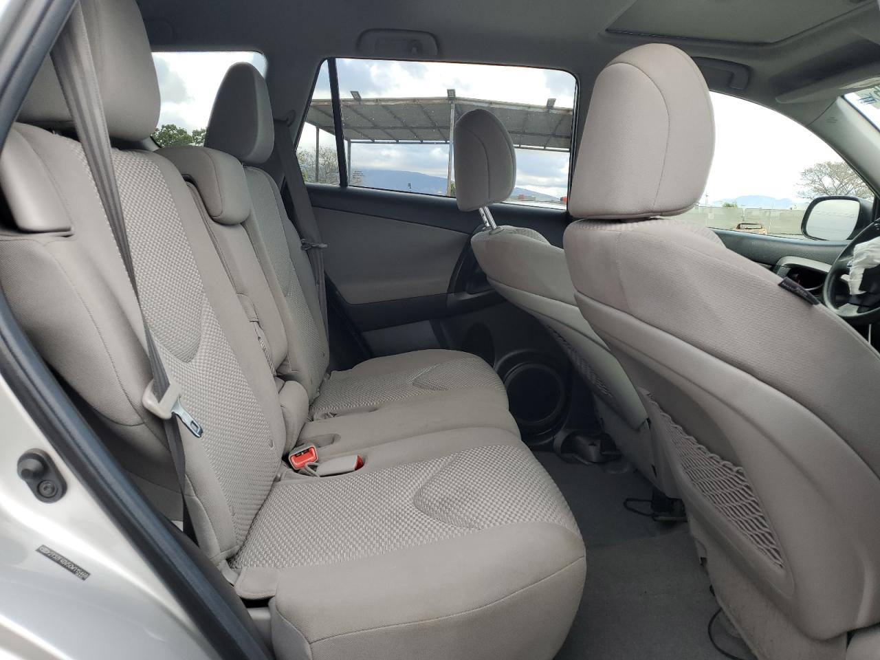 2012 Toyota RAV 4 - Image 11