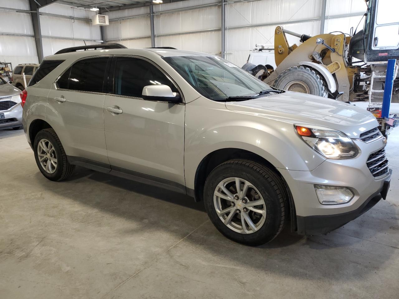2017 Chevrolet Equinox - Image 4