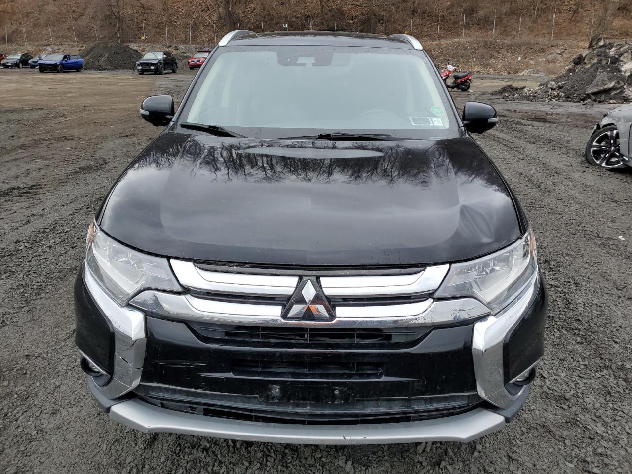 2018 Mitsubishi Outlander - Image 5