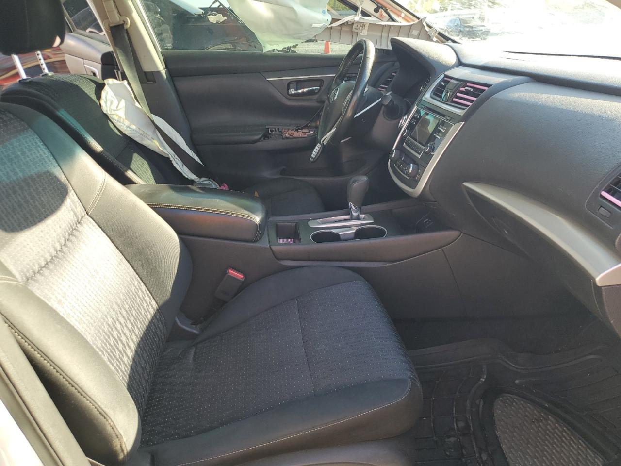 2016 Nissan Altima - Image 7
