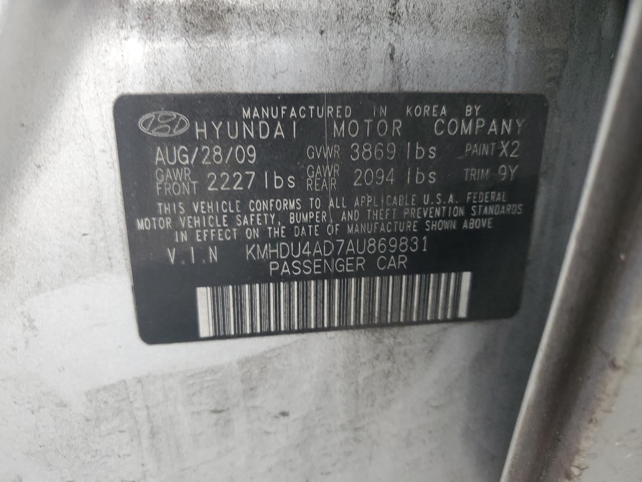 2010 Hyundai Elantra - Image 12
