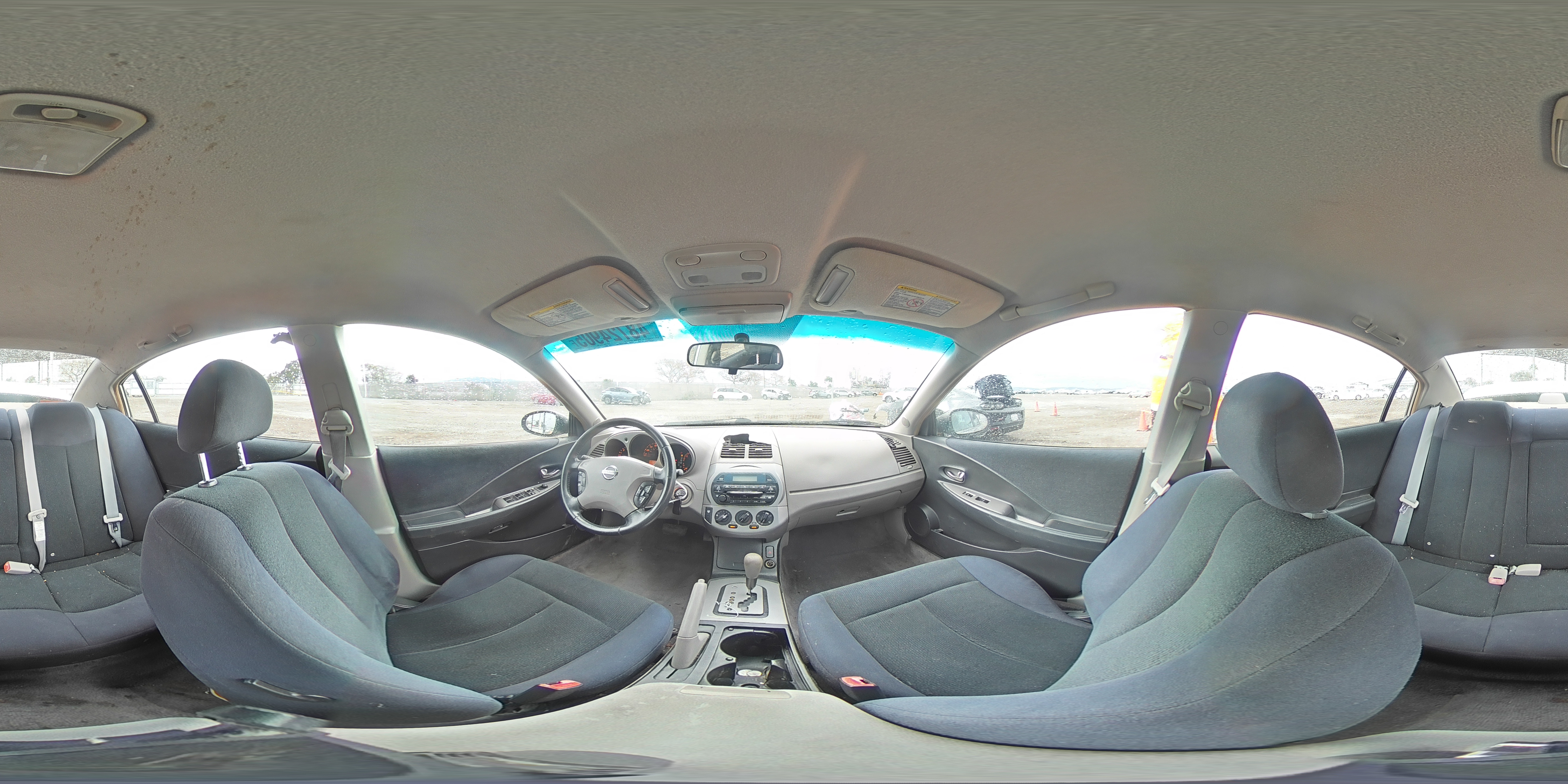 2004 Nissan Altima - Image 13