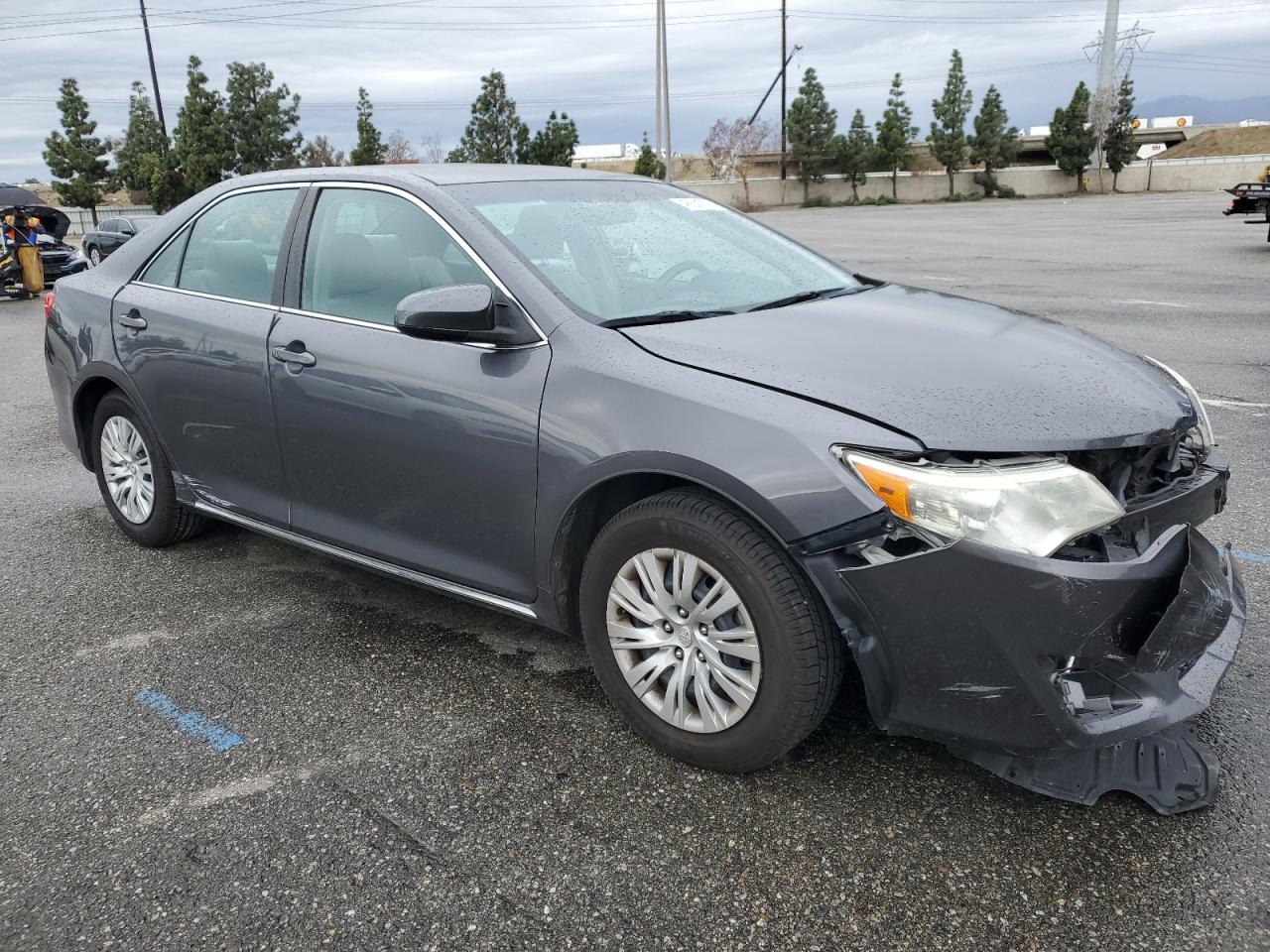 2014 Toyota Camry - Image 4