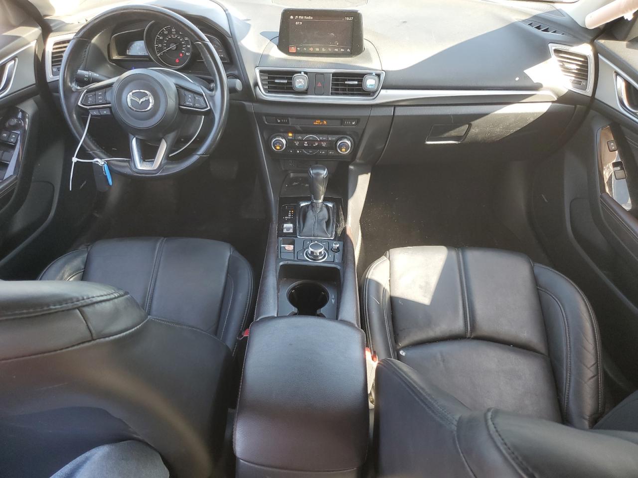 2017 Mazda 3 - Image 8