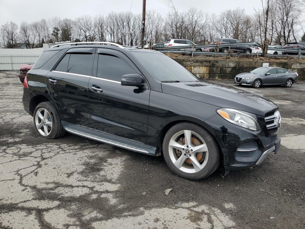 2017 Mercedes-Benz GLE - Image 4