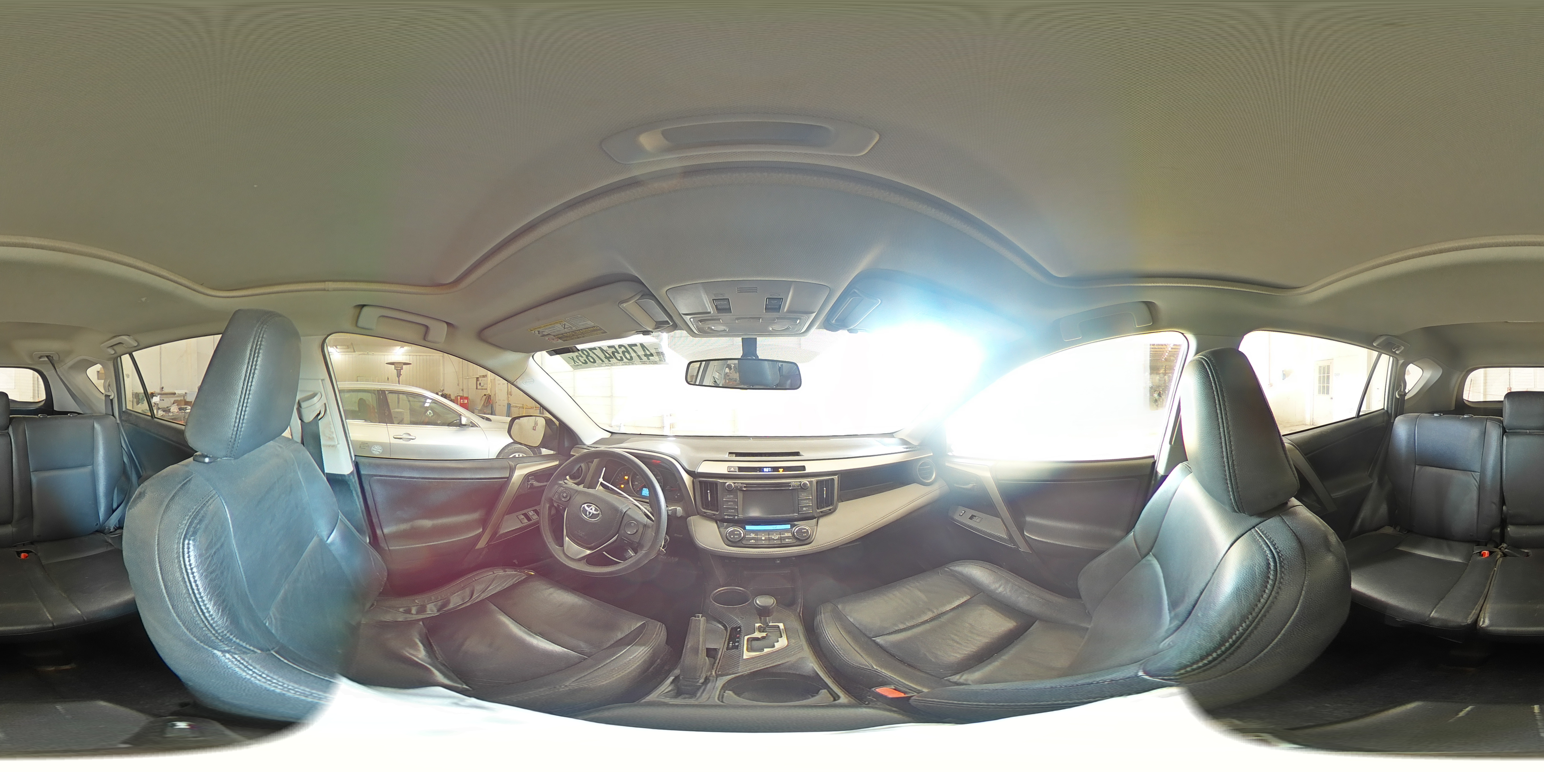 2014 Toyota RAV 4 - Image 16