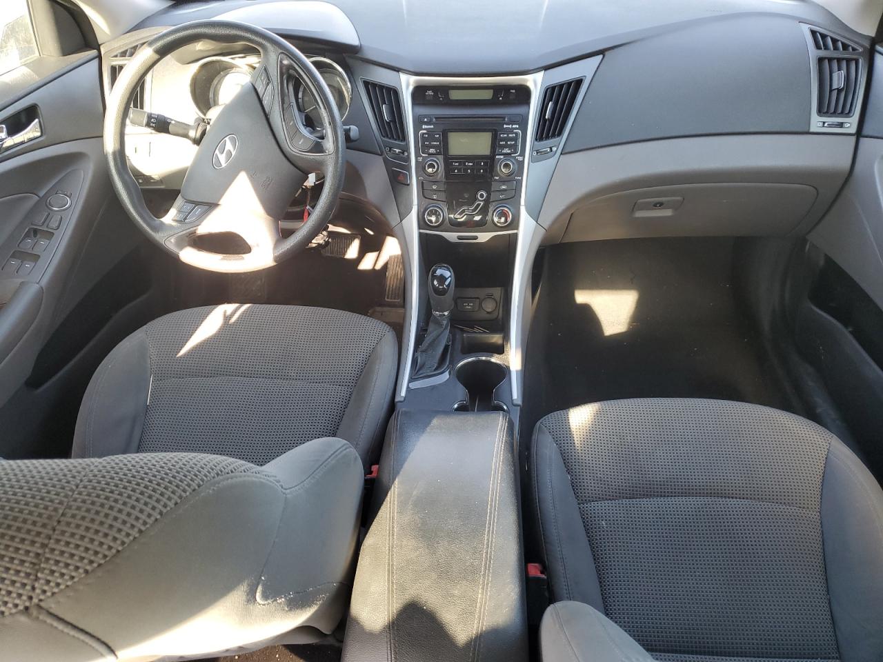 2011 Hyundai Sonata - Image 8