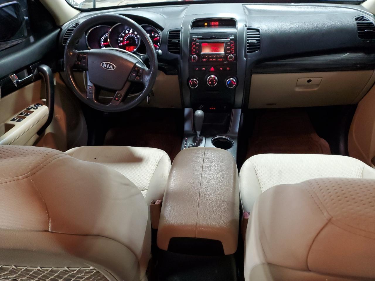 2011 Kia Sorento - Image 8
